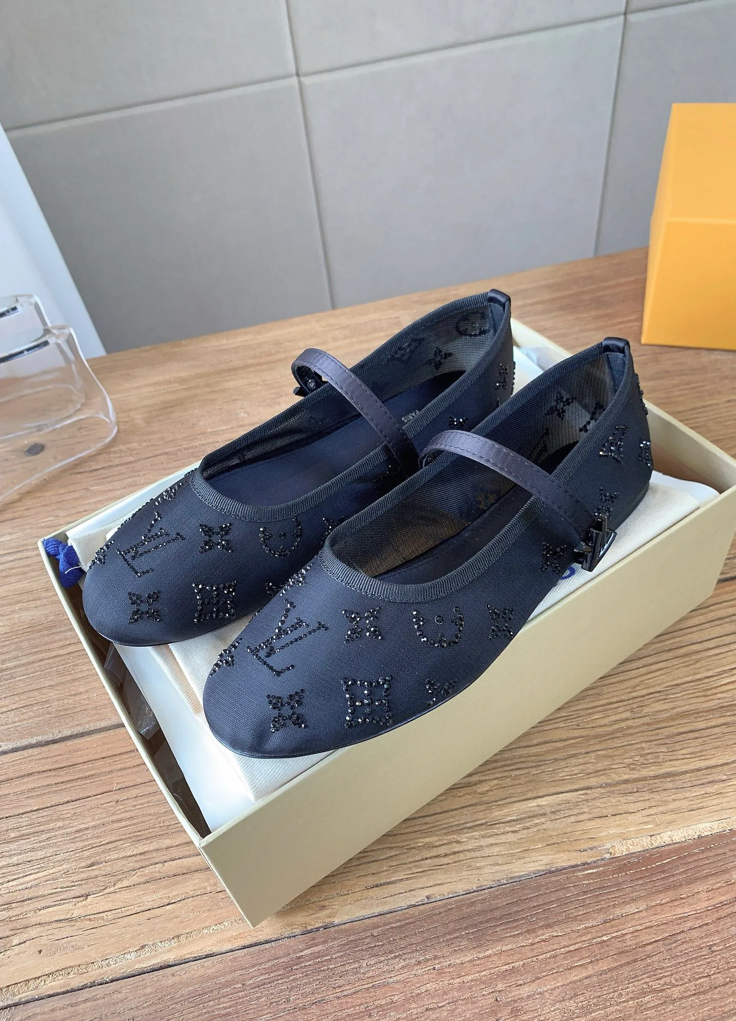 Women's Ballet Flats LOUIS VUITTON 18365400