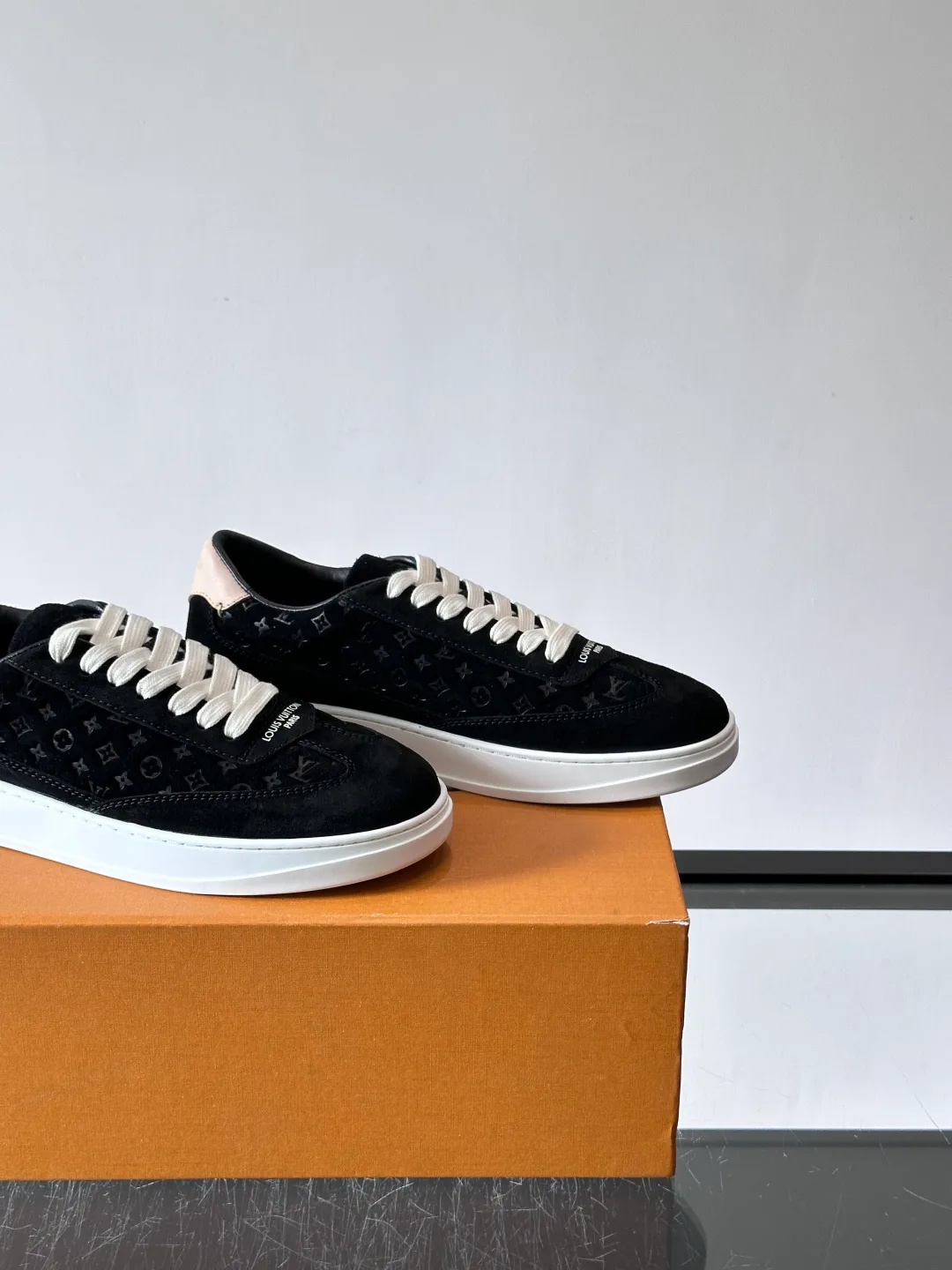 Men's Sneakers LOUIS VUITTON 17961799