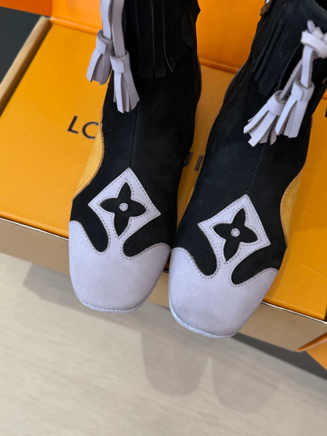 Women's Booties LOUIS VUITTON 18224190
