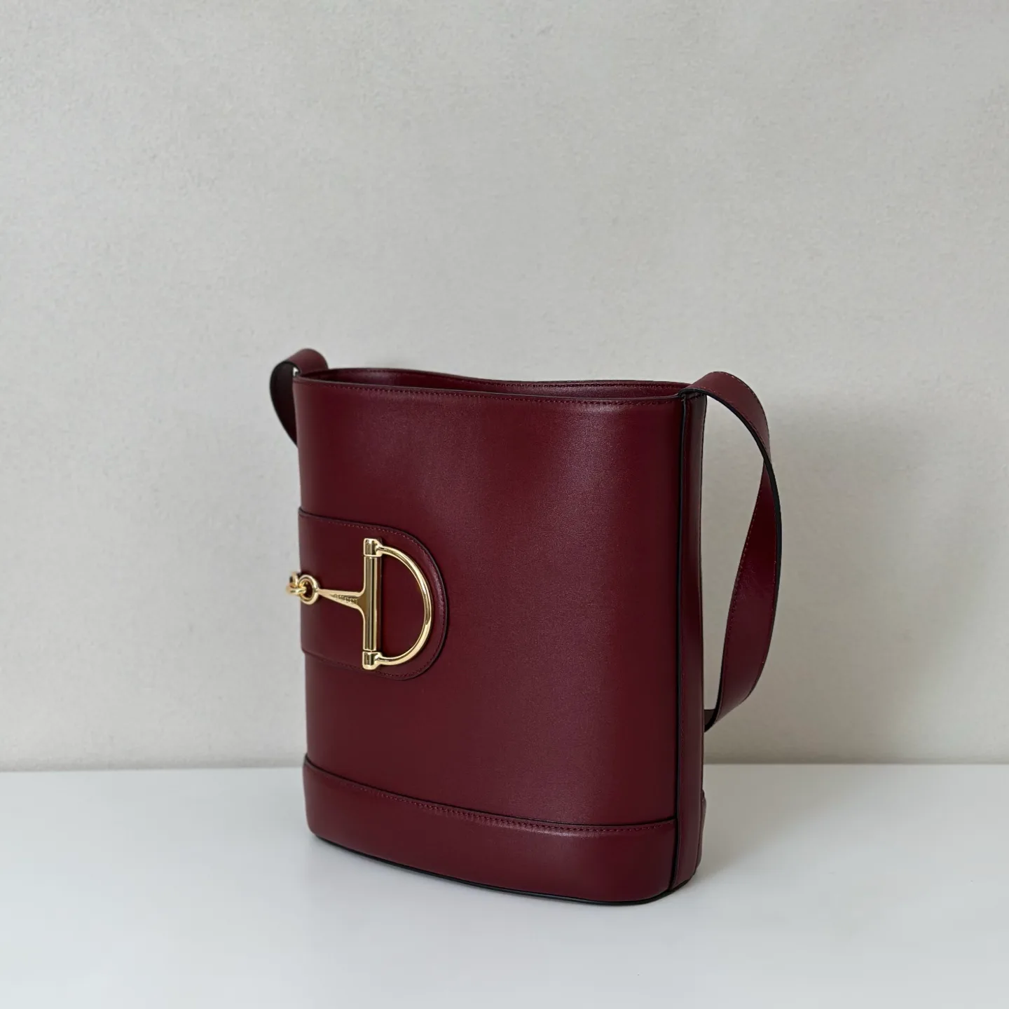 Women's Classic Handbags GUCCI 18310177
