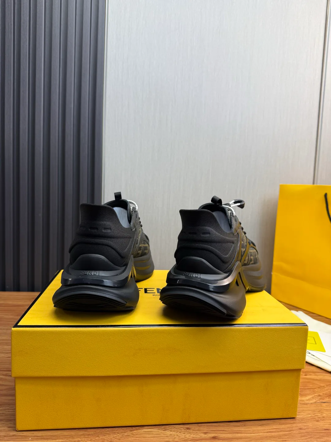 Men's Sneakers FENDI 17955201