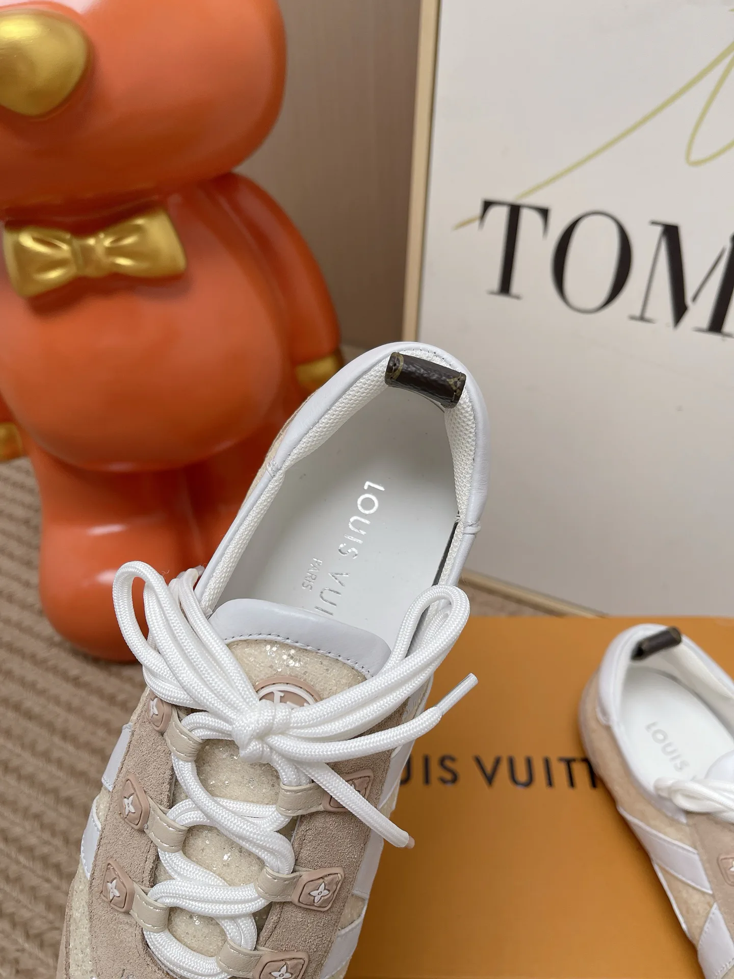 Women's Sneakers LOUIS VUITTON 17449406