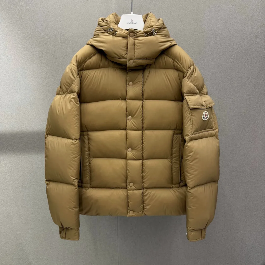 Men's Jackets And Down Jackets MONCLER 17391857