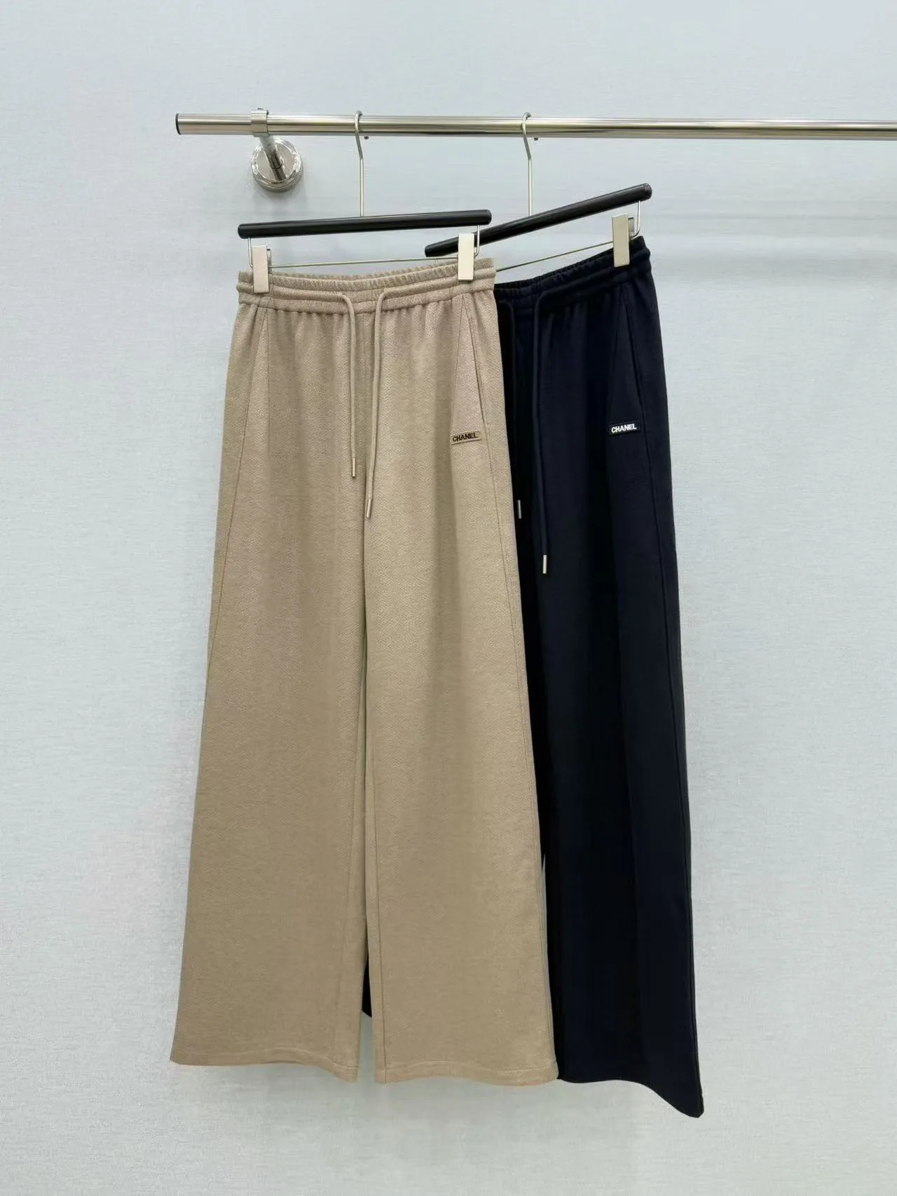 Women's Trousers CHANEL 18281477