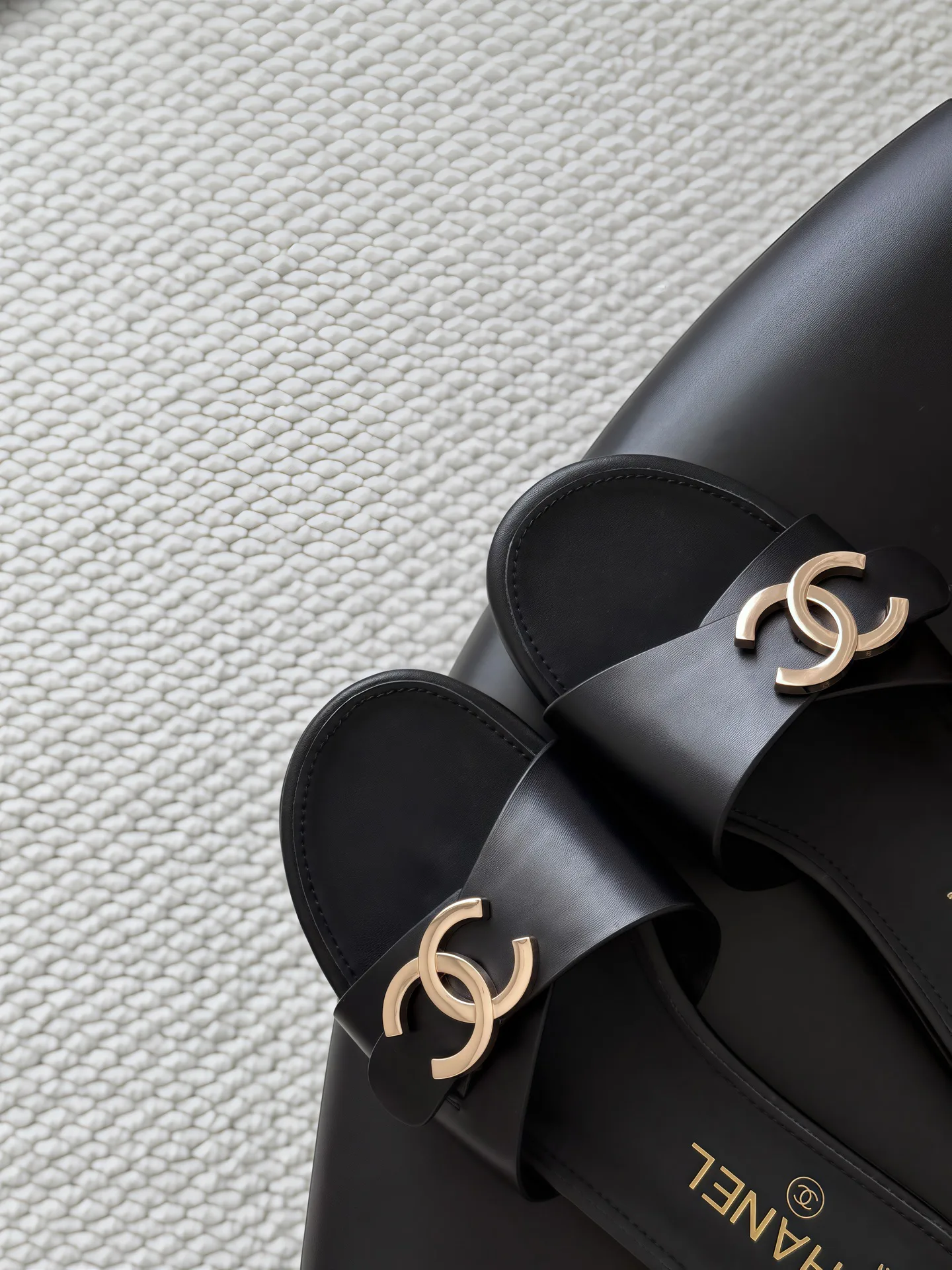 Women's Flip-Flops CHANEL 17784779