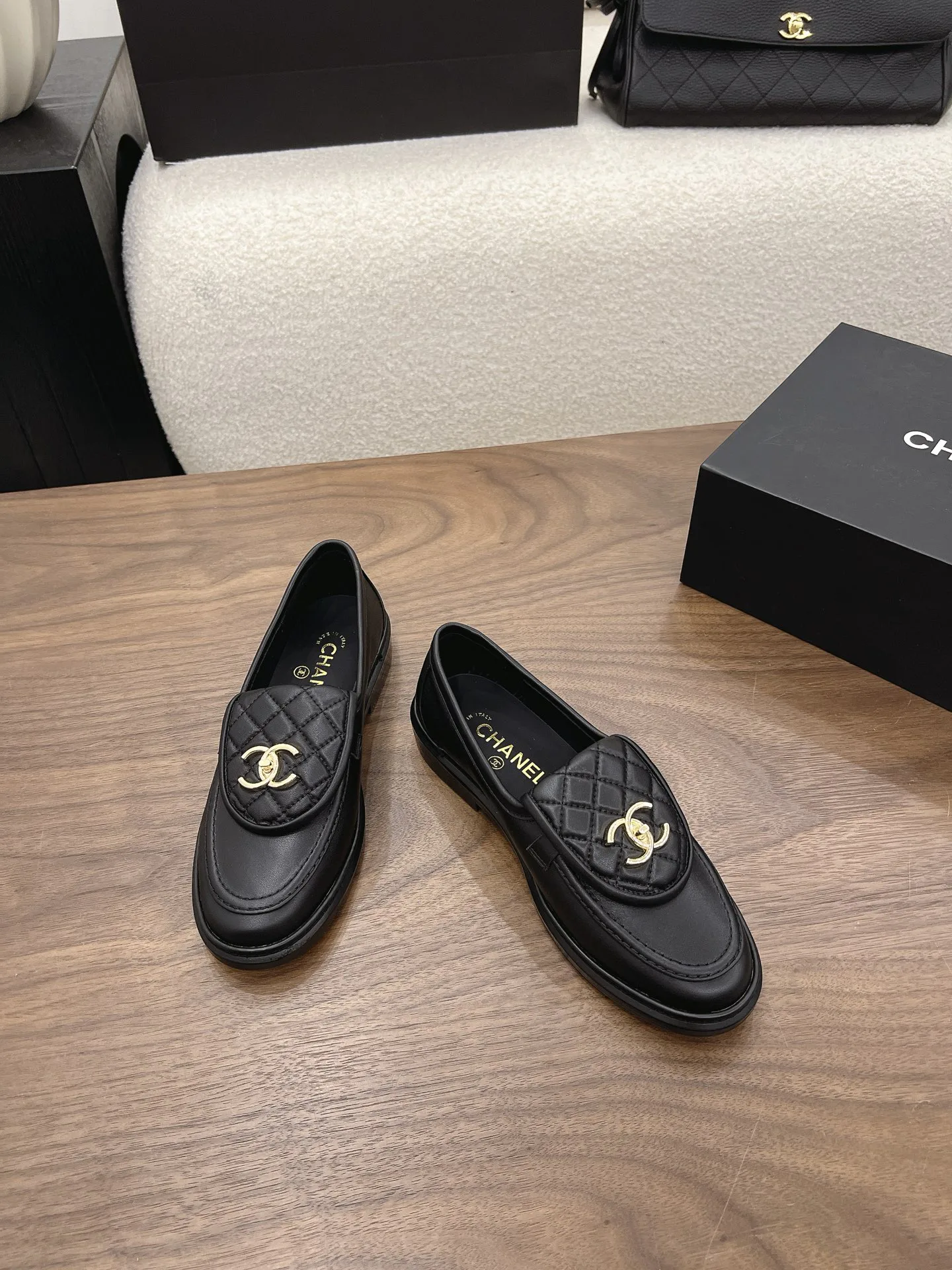 Women's Loafers And Moccasins CHANEL 17303663