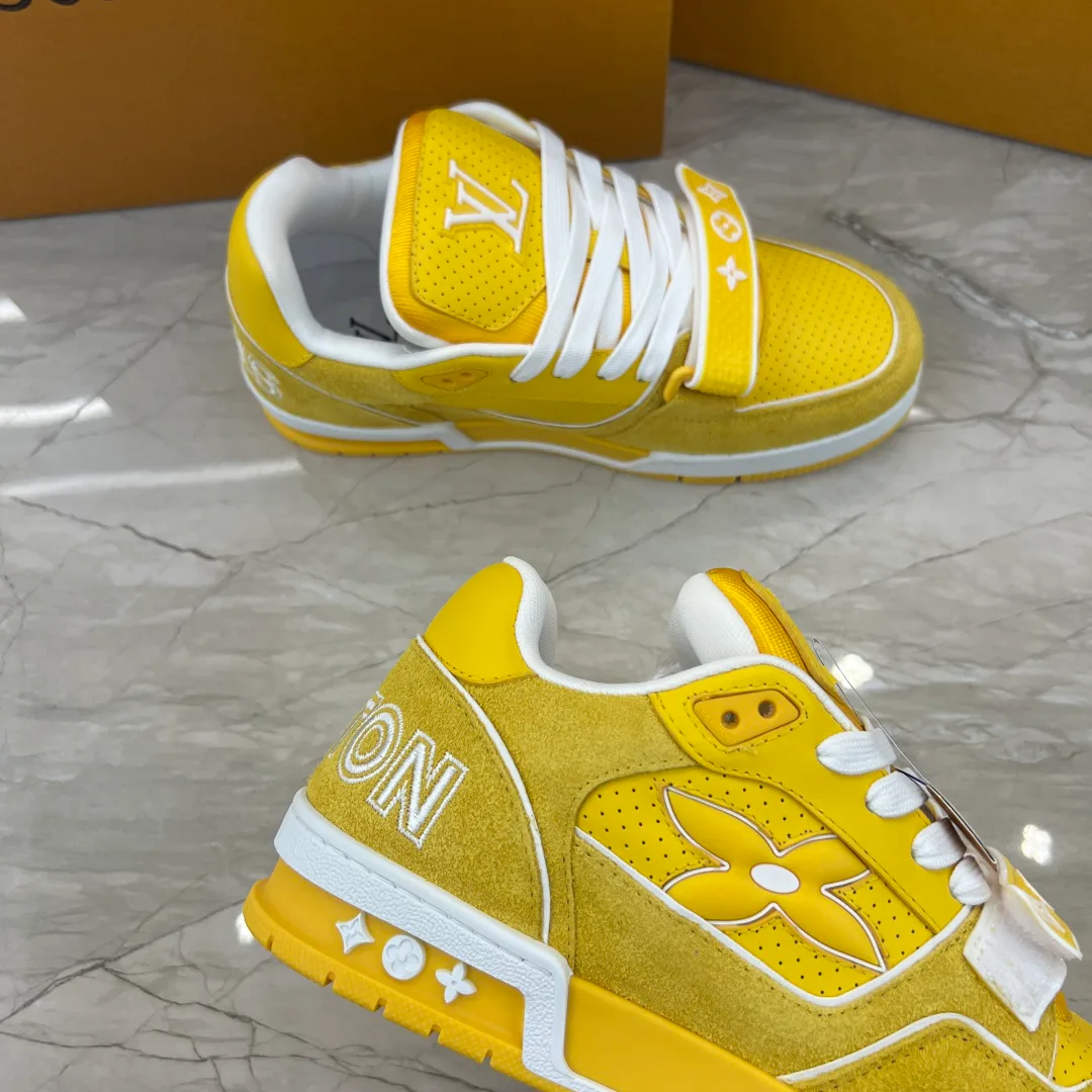 Women's Sneakers LOUIS VUITTON 17796463
