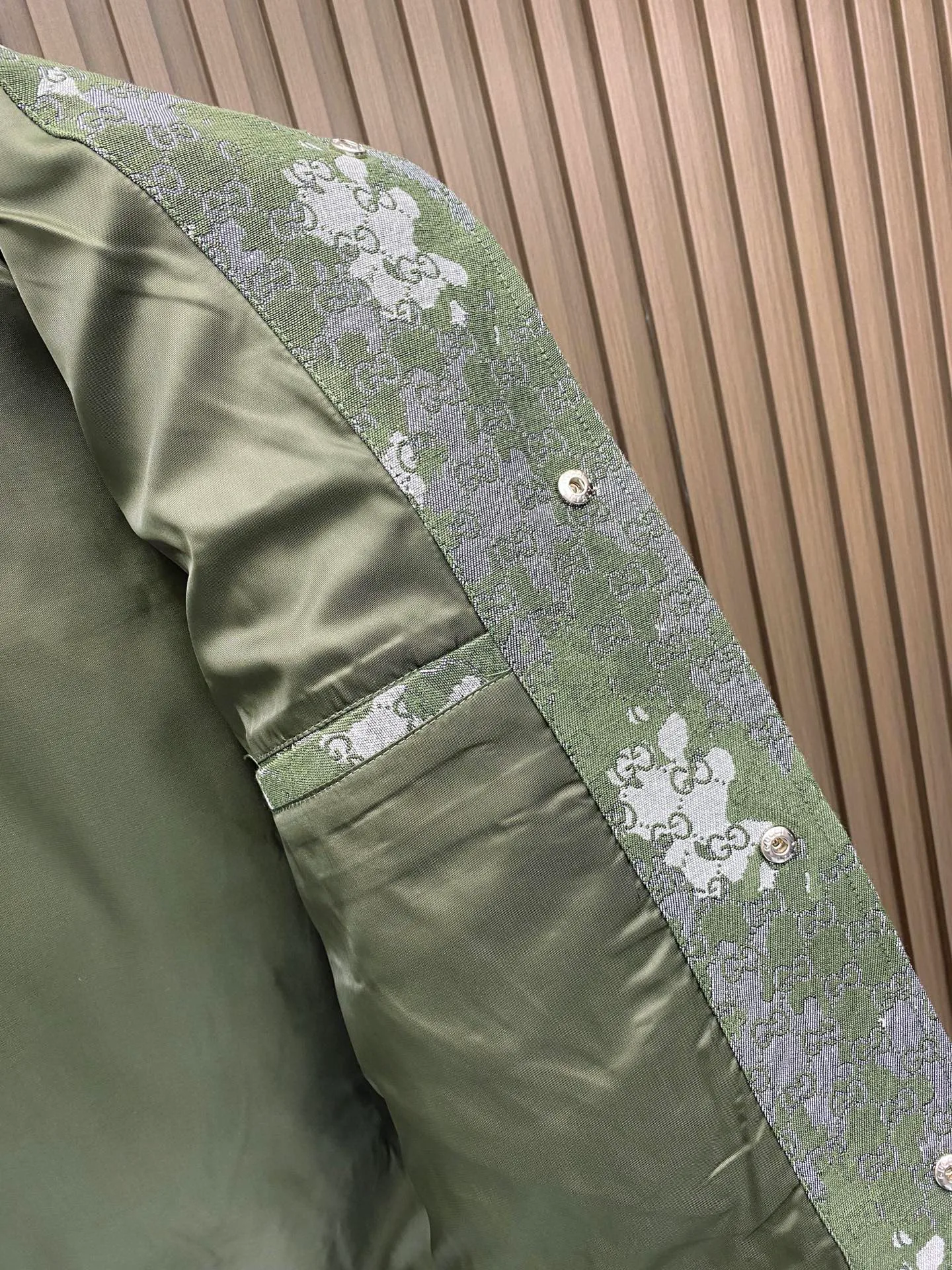 Куртки И Пуховики Мужские Gucci 18596394