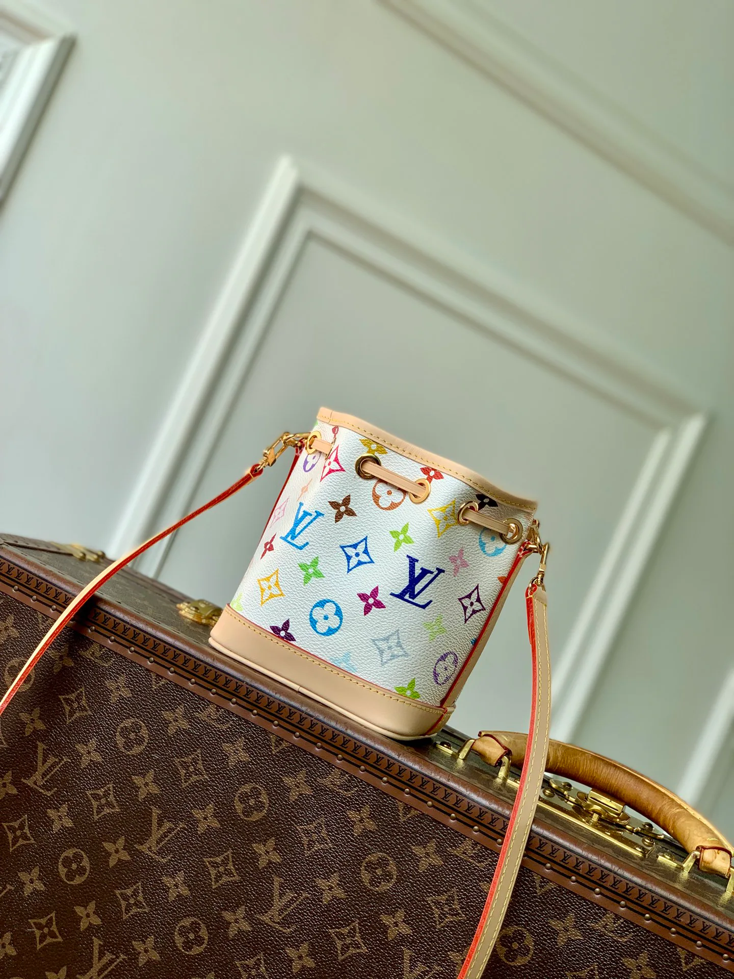 Women's Classic Handbags LOUIS VUITTON 18412572