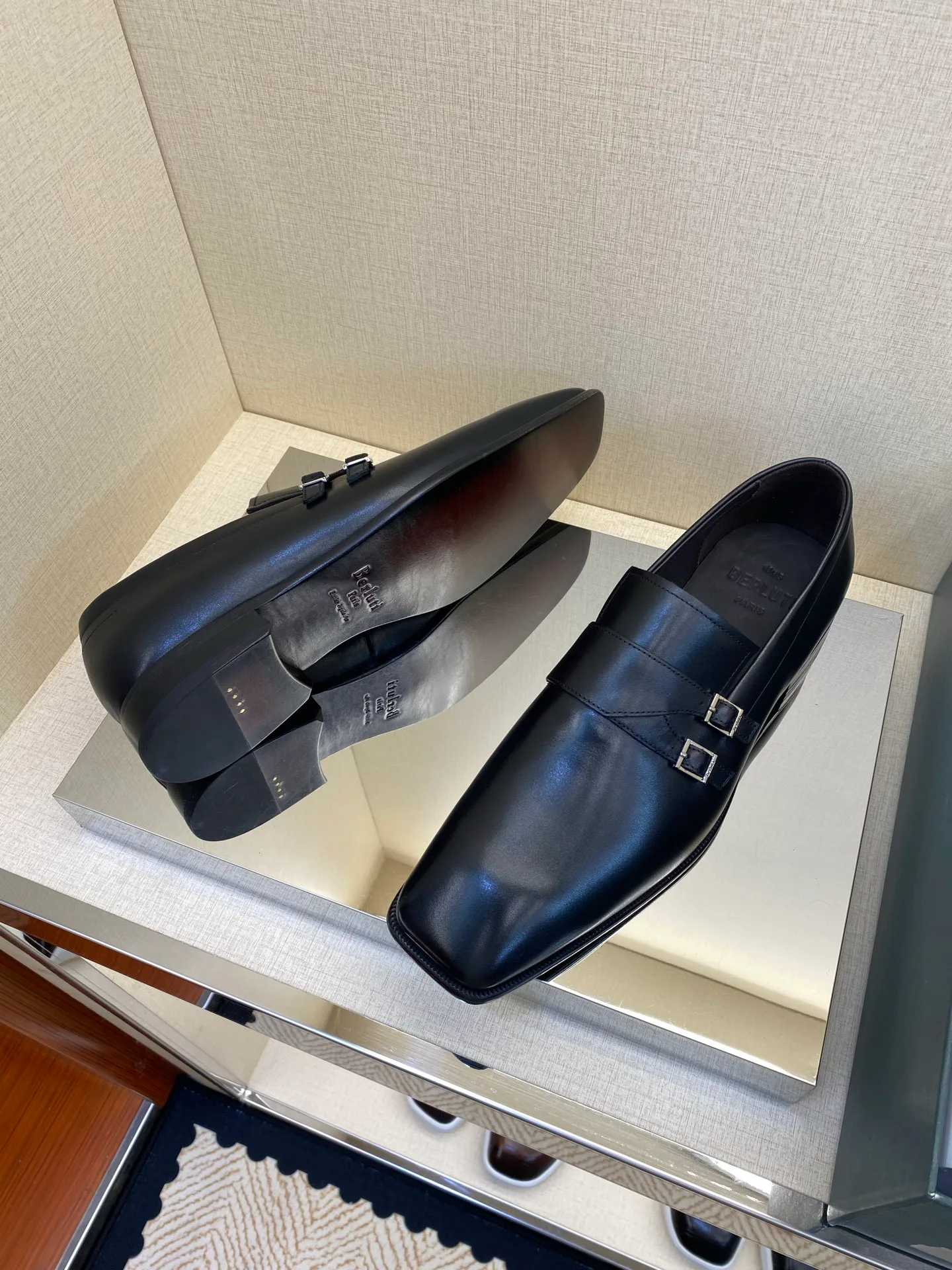 Men's Loafers And Dress Shoes BERLUTI 18417388