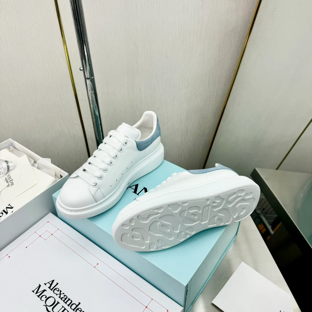 Women's Sneakers ALEXANDER MCQUEEN 18011244