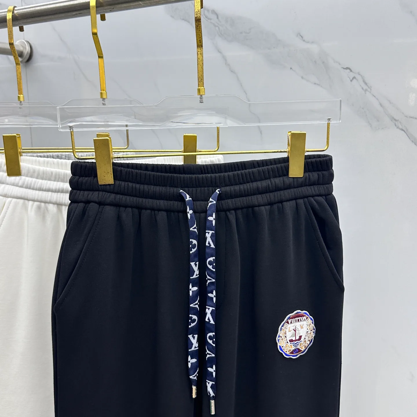 Men's Trousers LOUIS VUITTON 18246667
