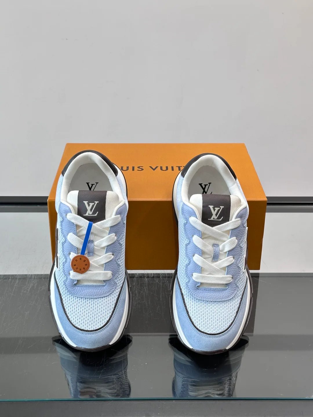 Men's Sneakers LOUIS VUITTON 17897384