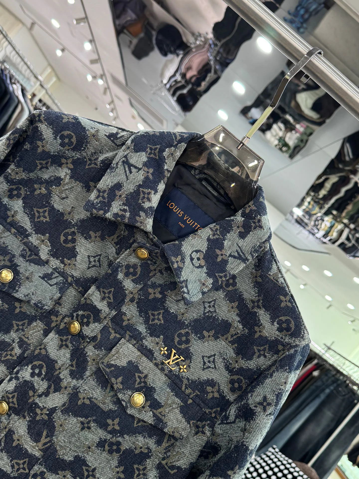 Men's Jackets And Down Jackets LOUIS VUITTON 18084247