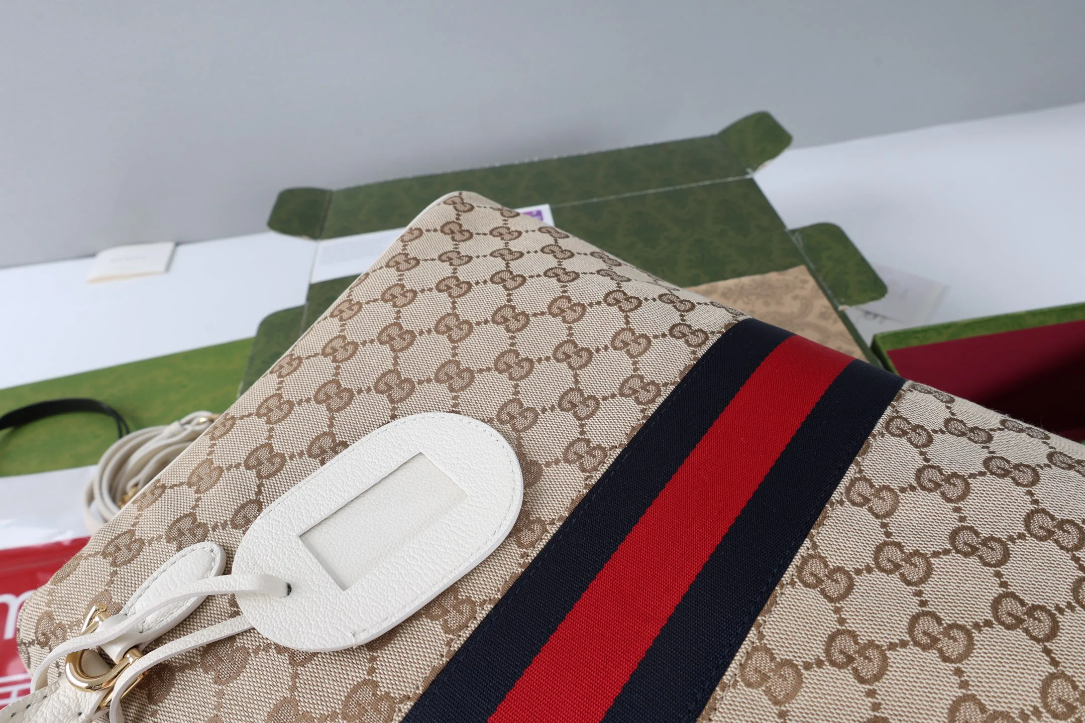 Women's Classic Handbags GUCCI 18250578