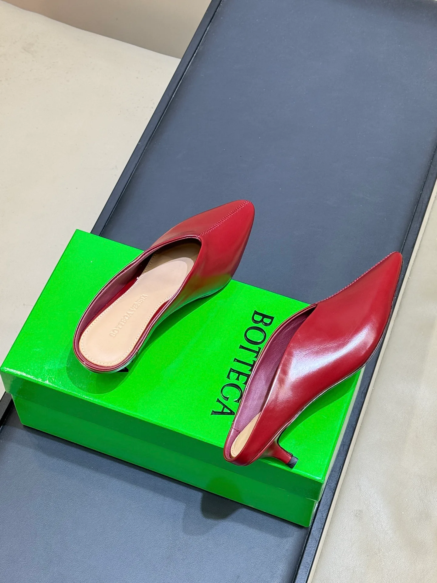 Women's Mules And Clogs BOTTEGA VENETA 18072961