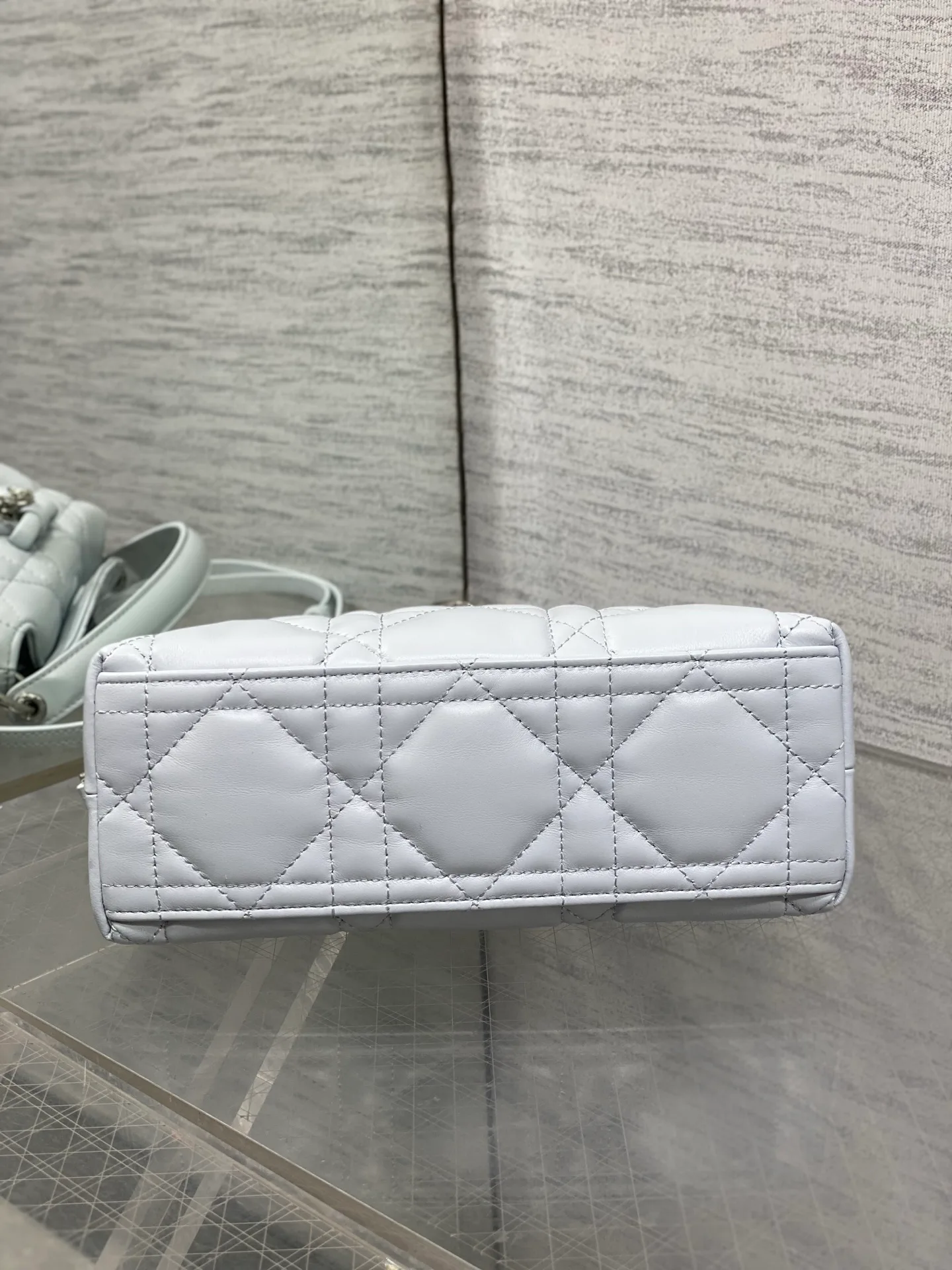 Women's Classic Handbags CHRISTIAN DIOR 18341378