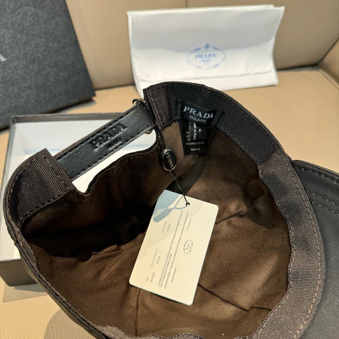 Hats PRADA 17604798