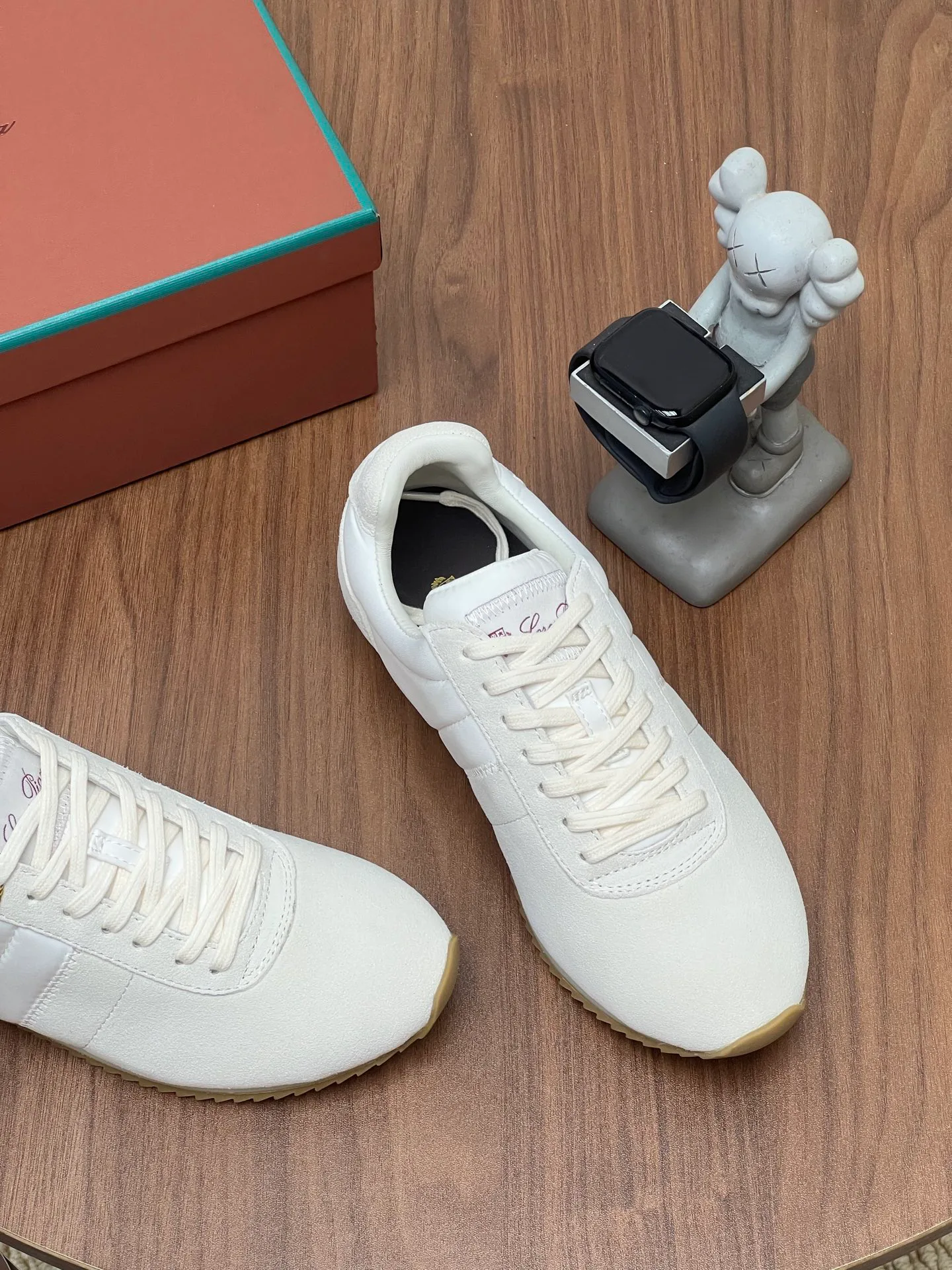 Women's Sneakers LORO PIANA 17787095