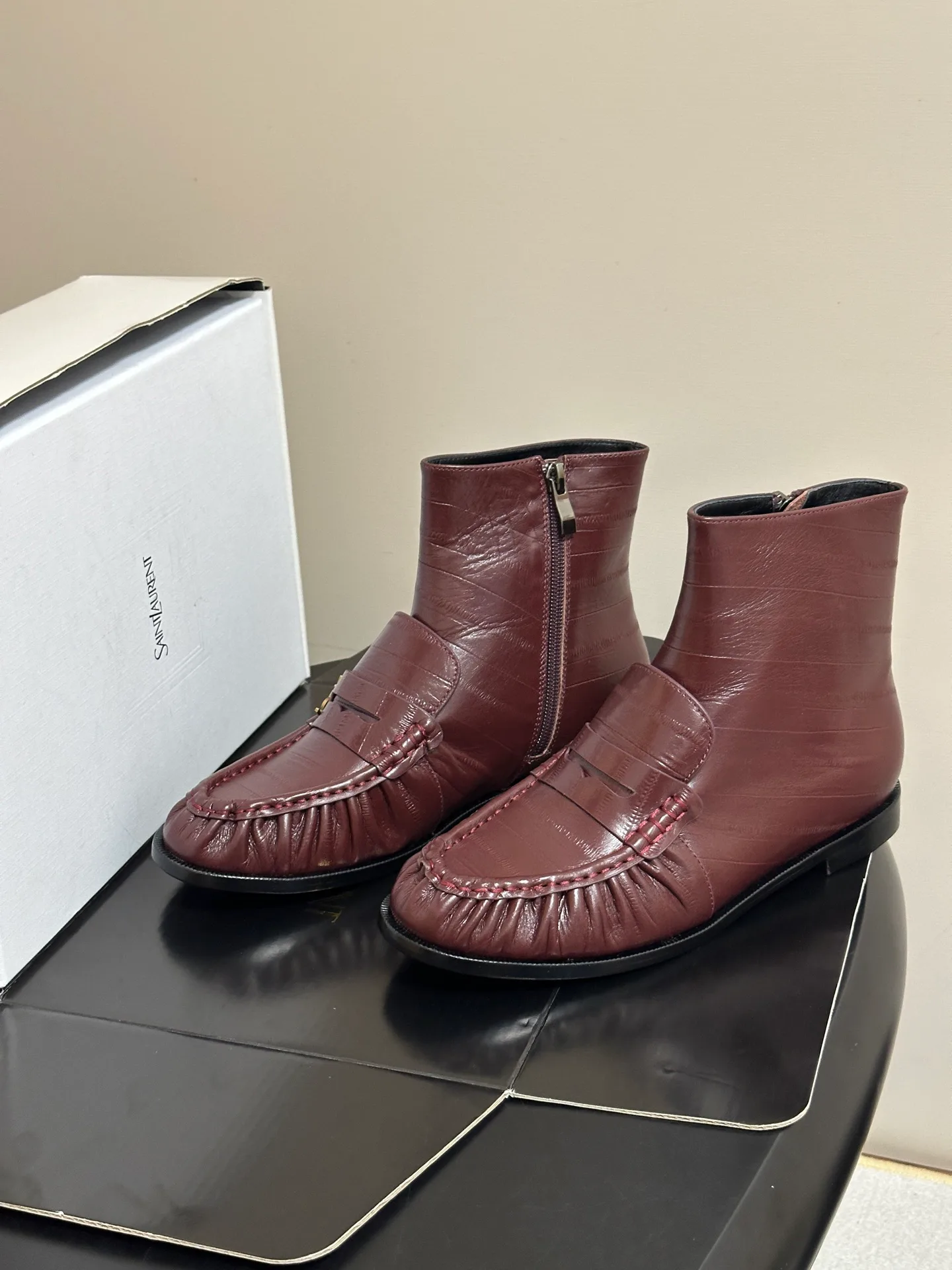 Women's Booties SAINT LAURENT 18340998