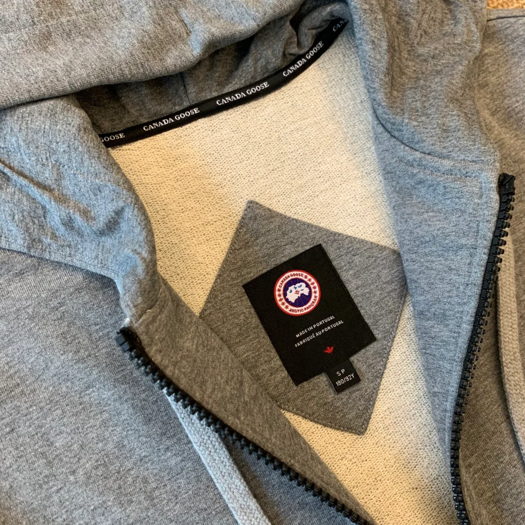 Women's Sweatshirts And Hoodies CANADA GOOSE 18247511