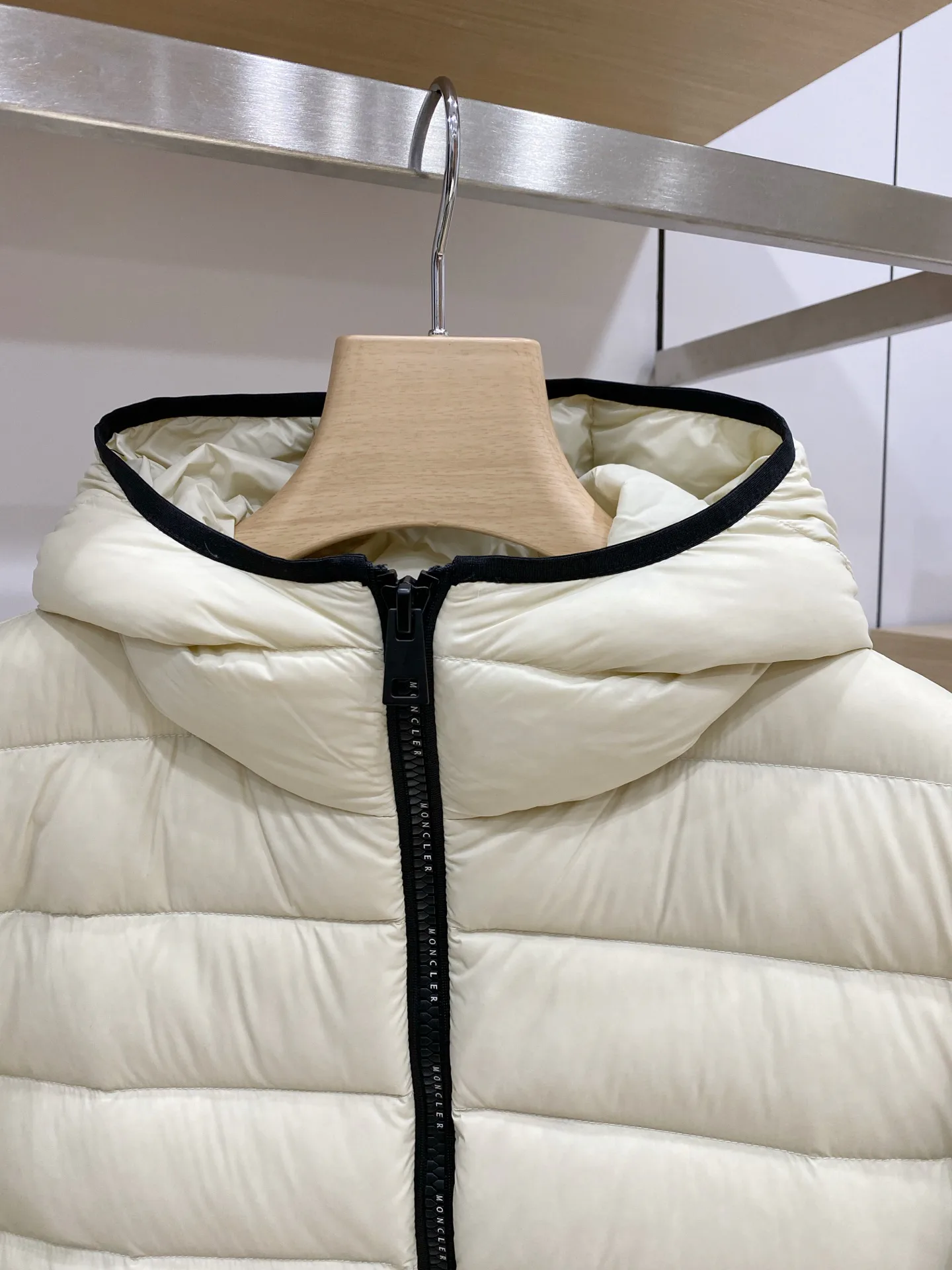 Куртки И Пуховики Мужские Moncler 18596292