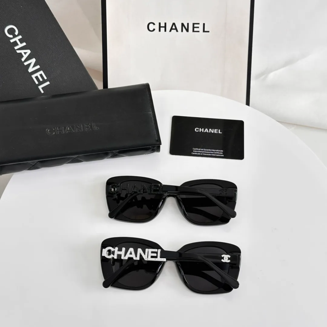 Glasses CHANEL 17350190