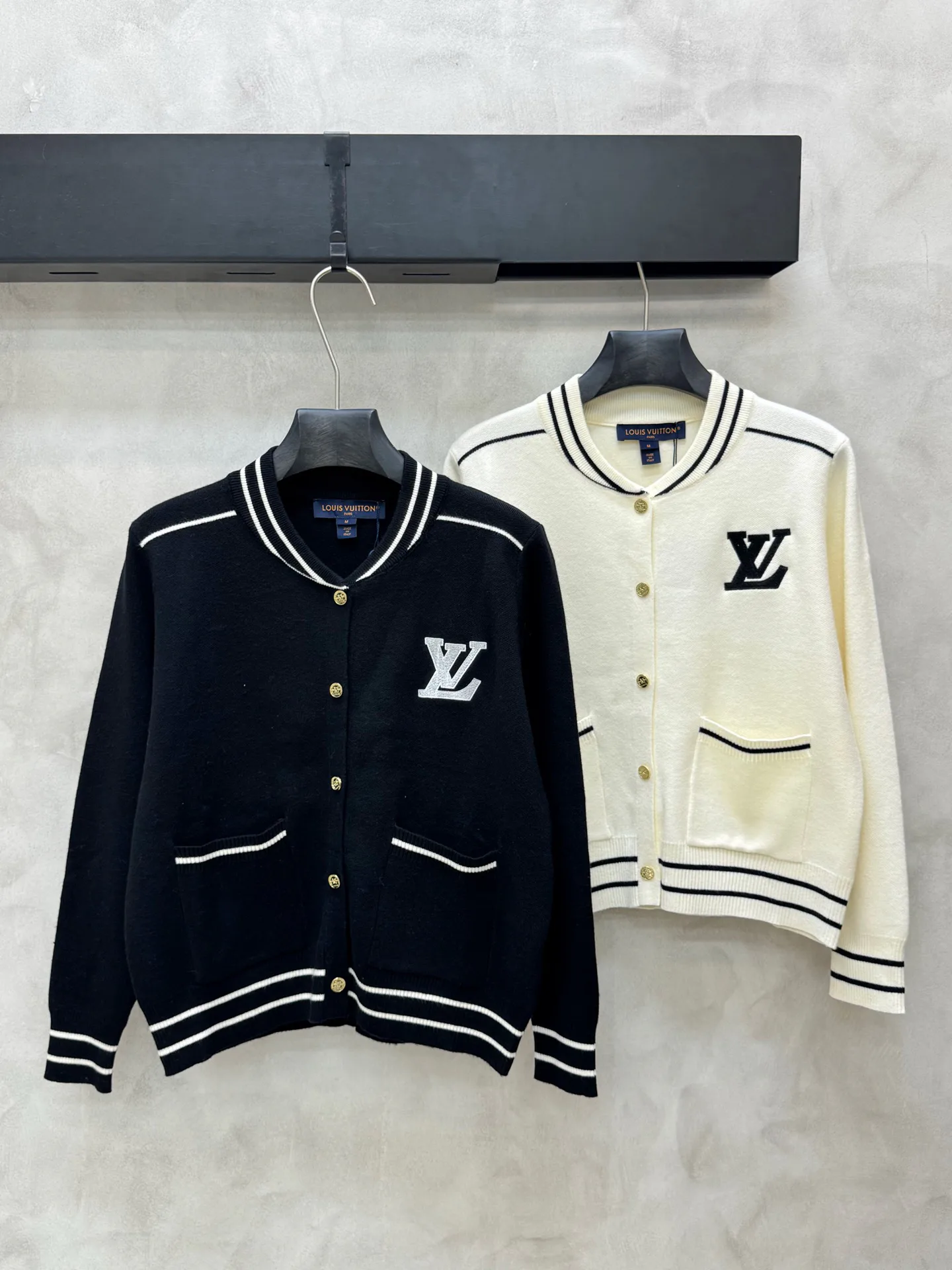 Women's Jumpers And Sweaters LOUIS VUITTON 18130958