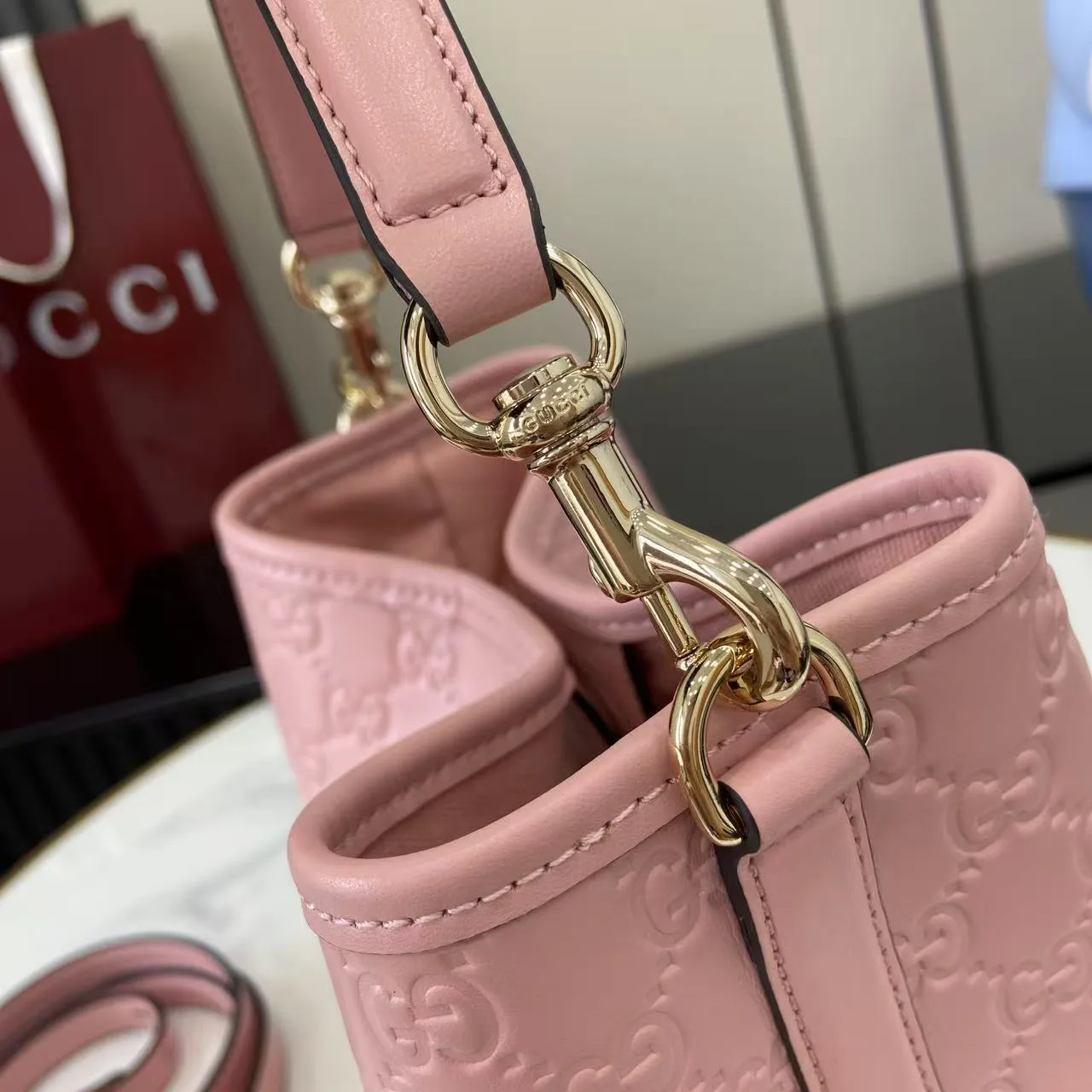 Women's Classic Handbags GUCCI 18404542