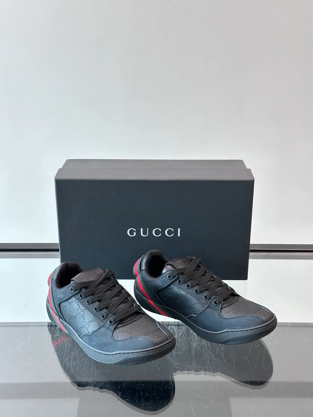 Women's Sneakers GUCCI 18449398