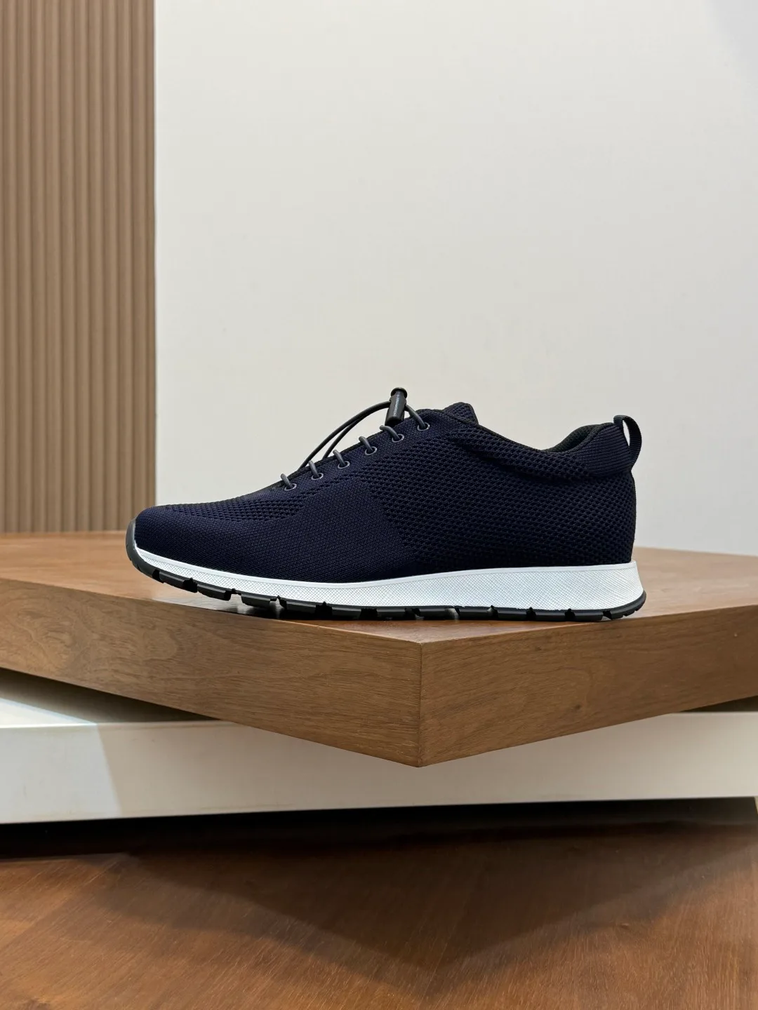 Men's Sneakers PRADA 18100371