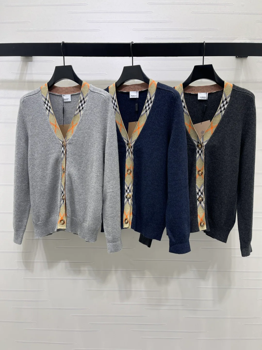Women's Jumpers And Sweaters BURBERRY 17885717