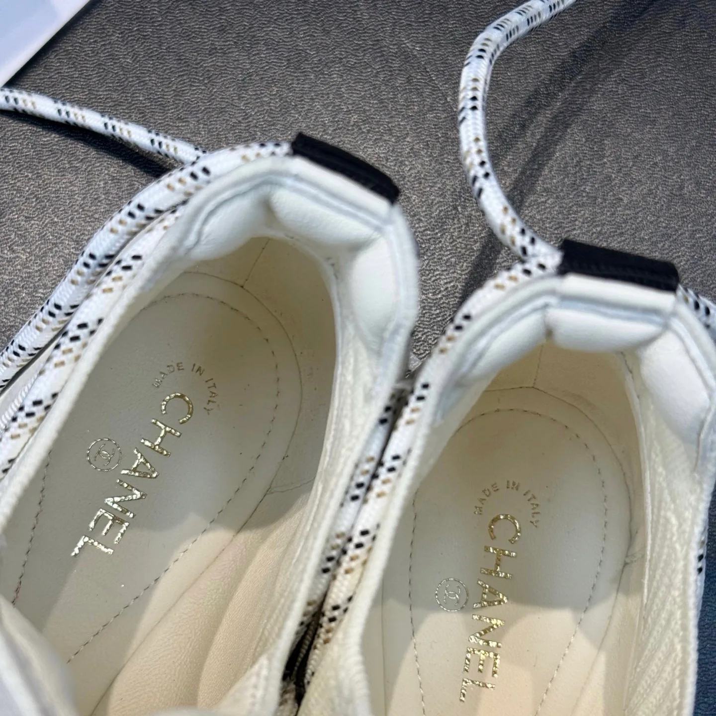 Women's Sneakers CHANEL 18122006