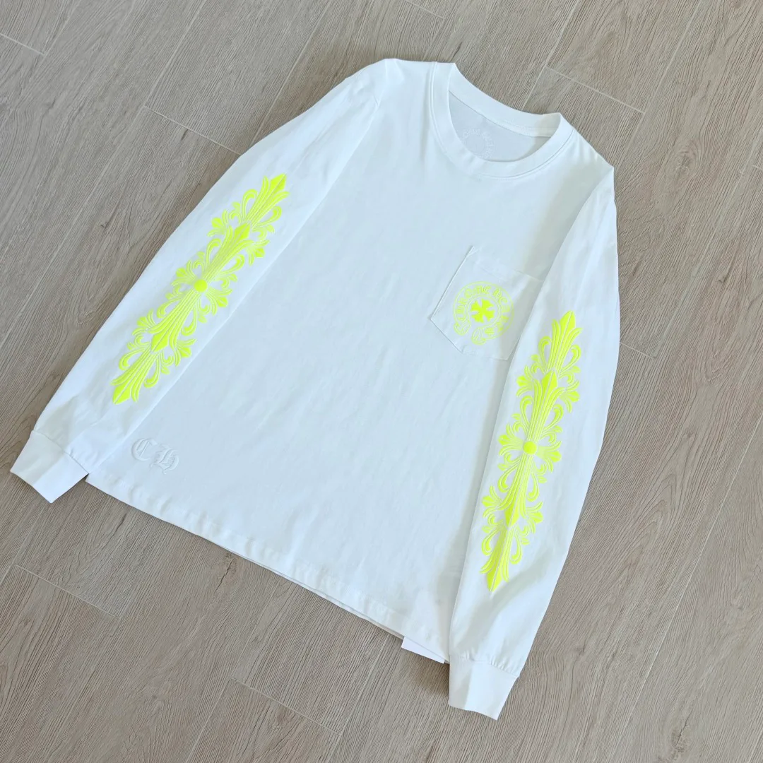 Women's T-Shirts CHROME HEARTS 17953638