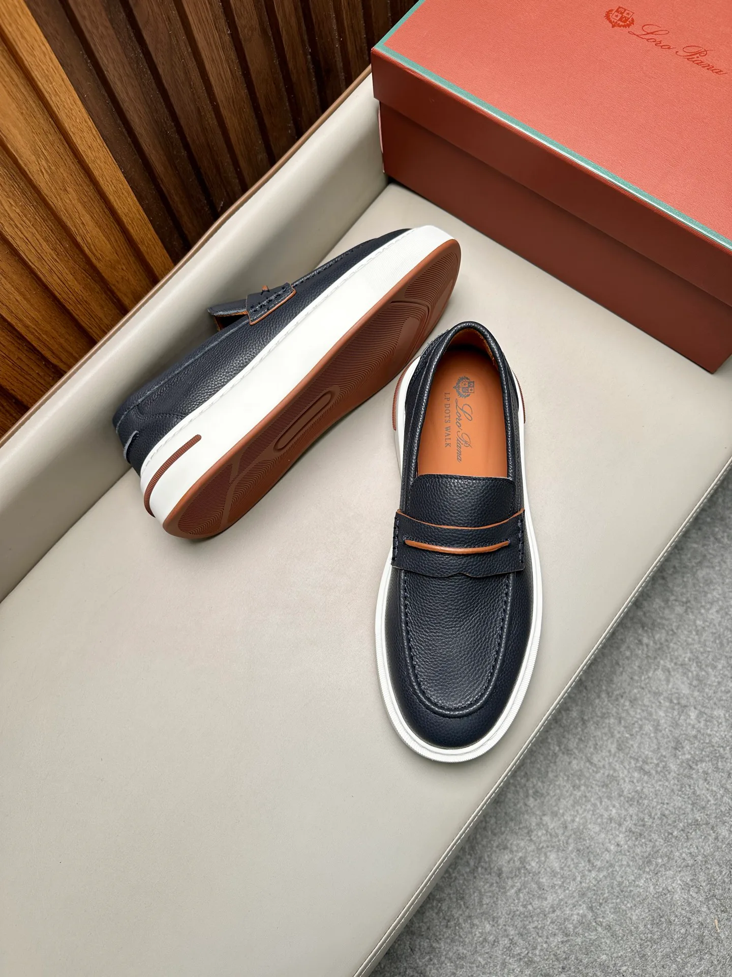 Men's Loafers And Dress Shoes LORO PIANA 18367865