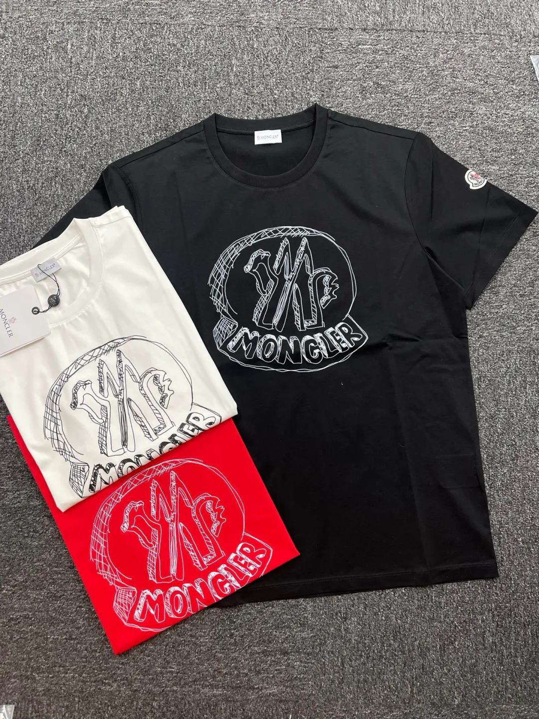 Men's T-Shirts MONCLER 17037185