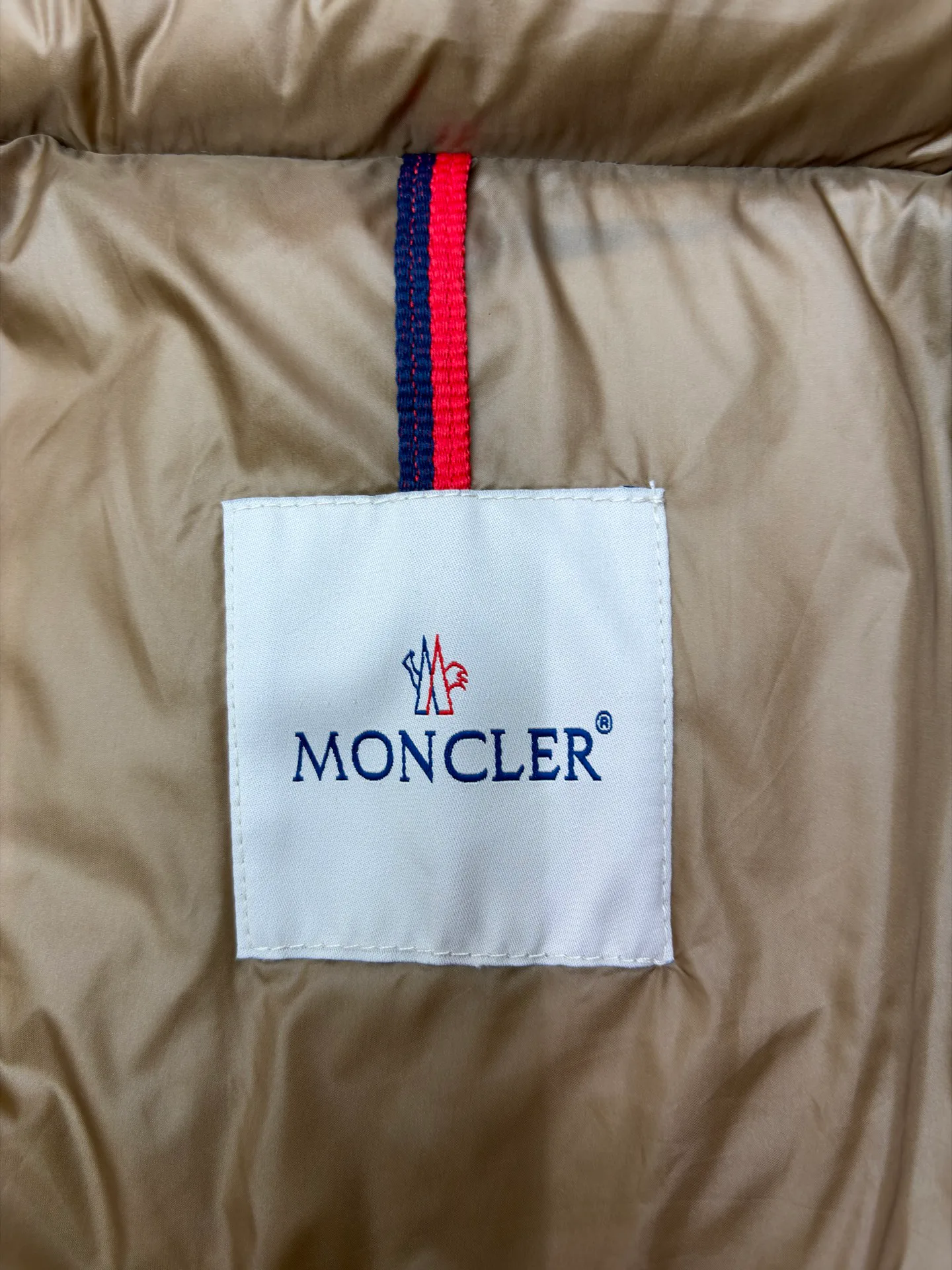 Women's Jackets And Down Jackets MONCLER 17801604