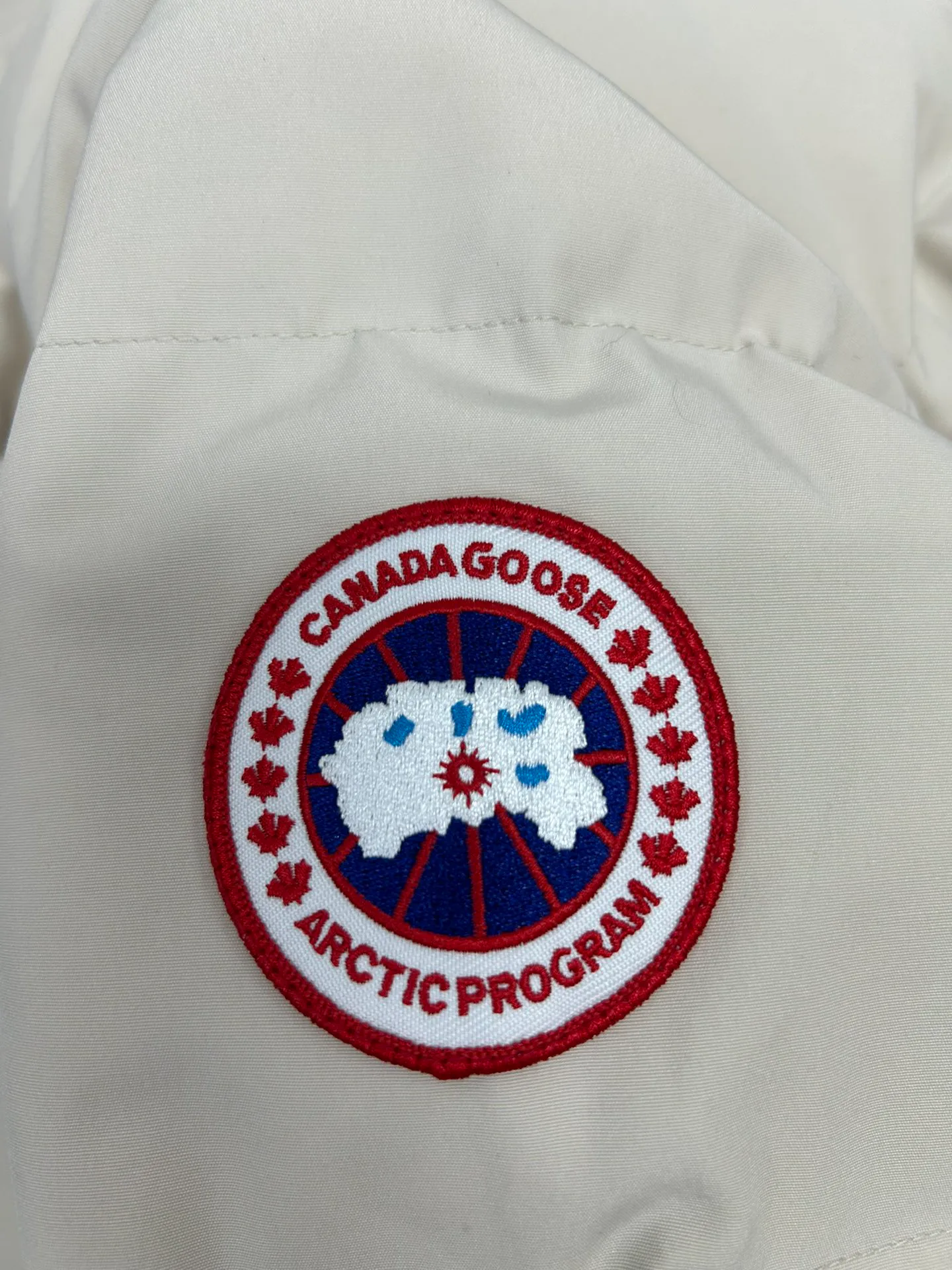 Women's Jackets And Down Jackets CANADA GOOSE 18188606