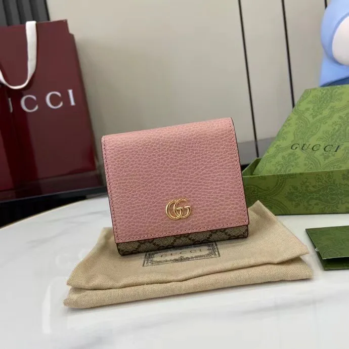 Women's Clutches GUCCI 18463181