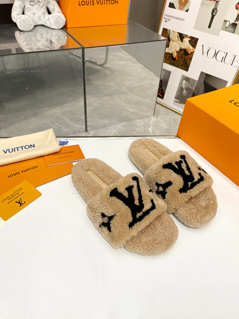 Women's Slippers LOUIS VUITTON 18366829