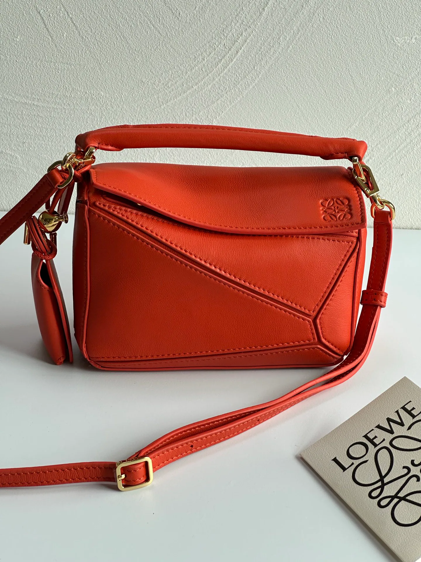 Women's Classic Handbags LOEWE 16839125