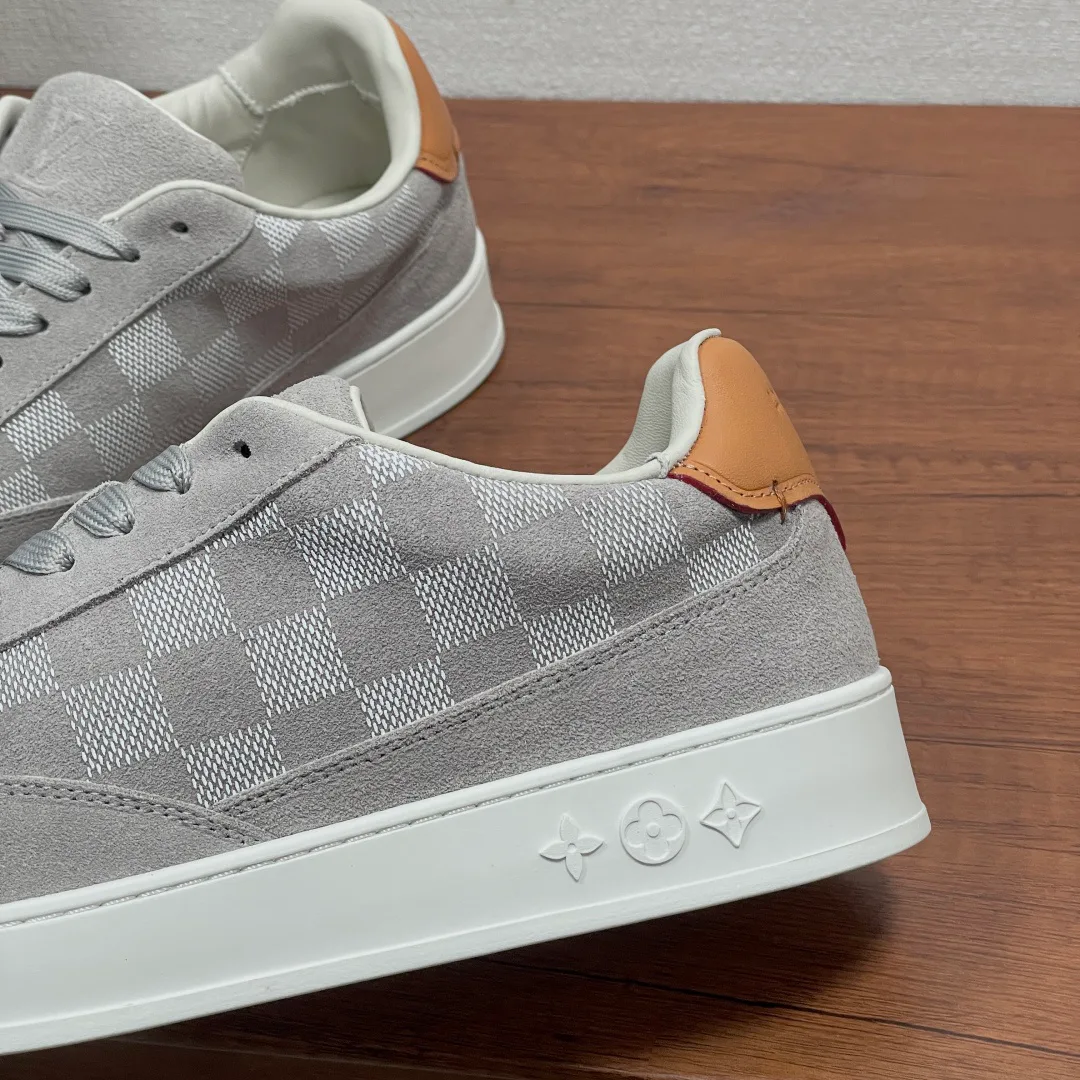 Men's Sneakers LOUIS VUITTON 17542522