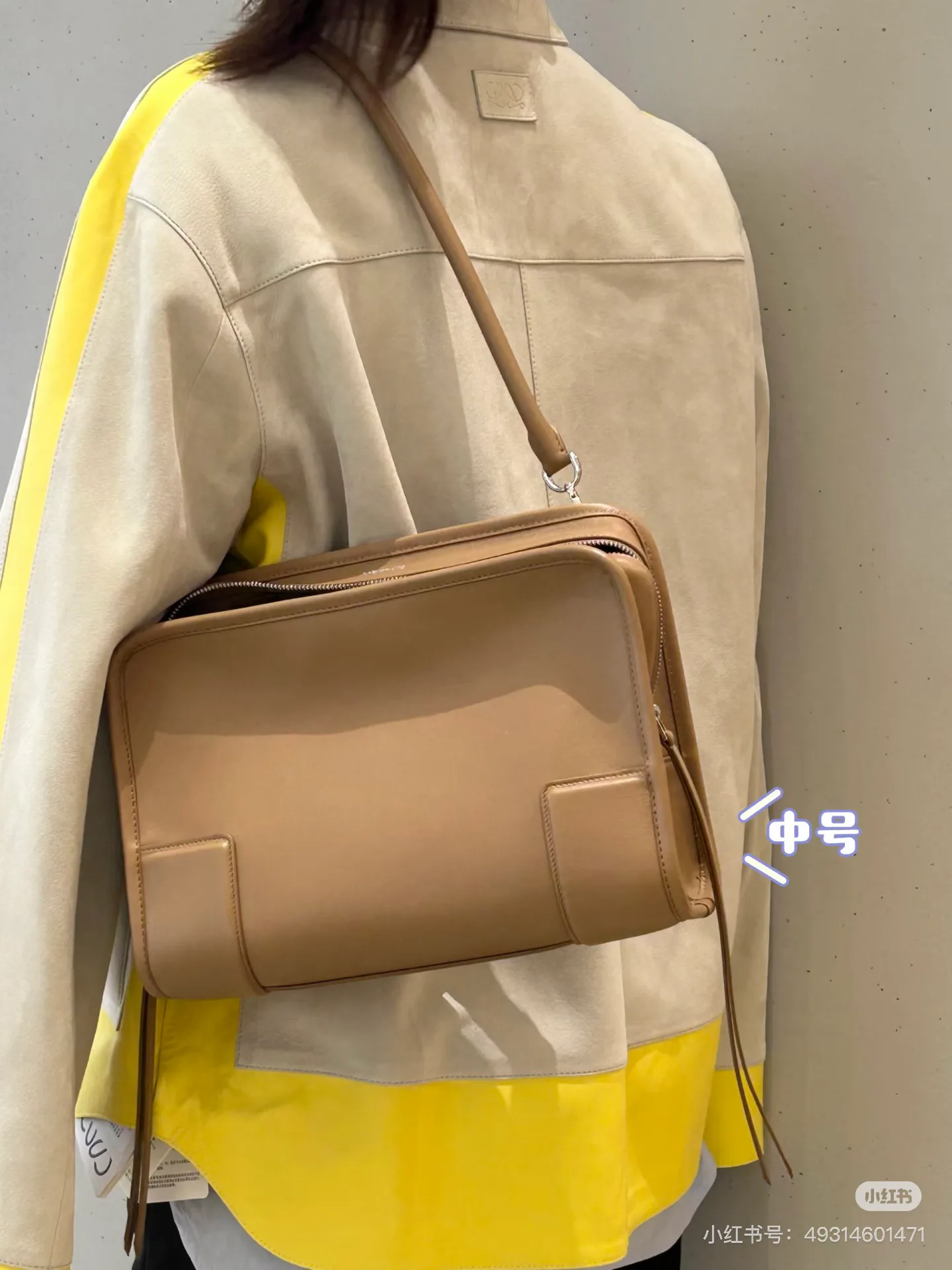 Women's Classic Handbags LOEWE 17333206