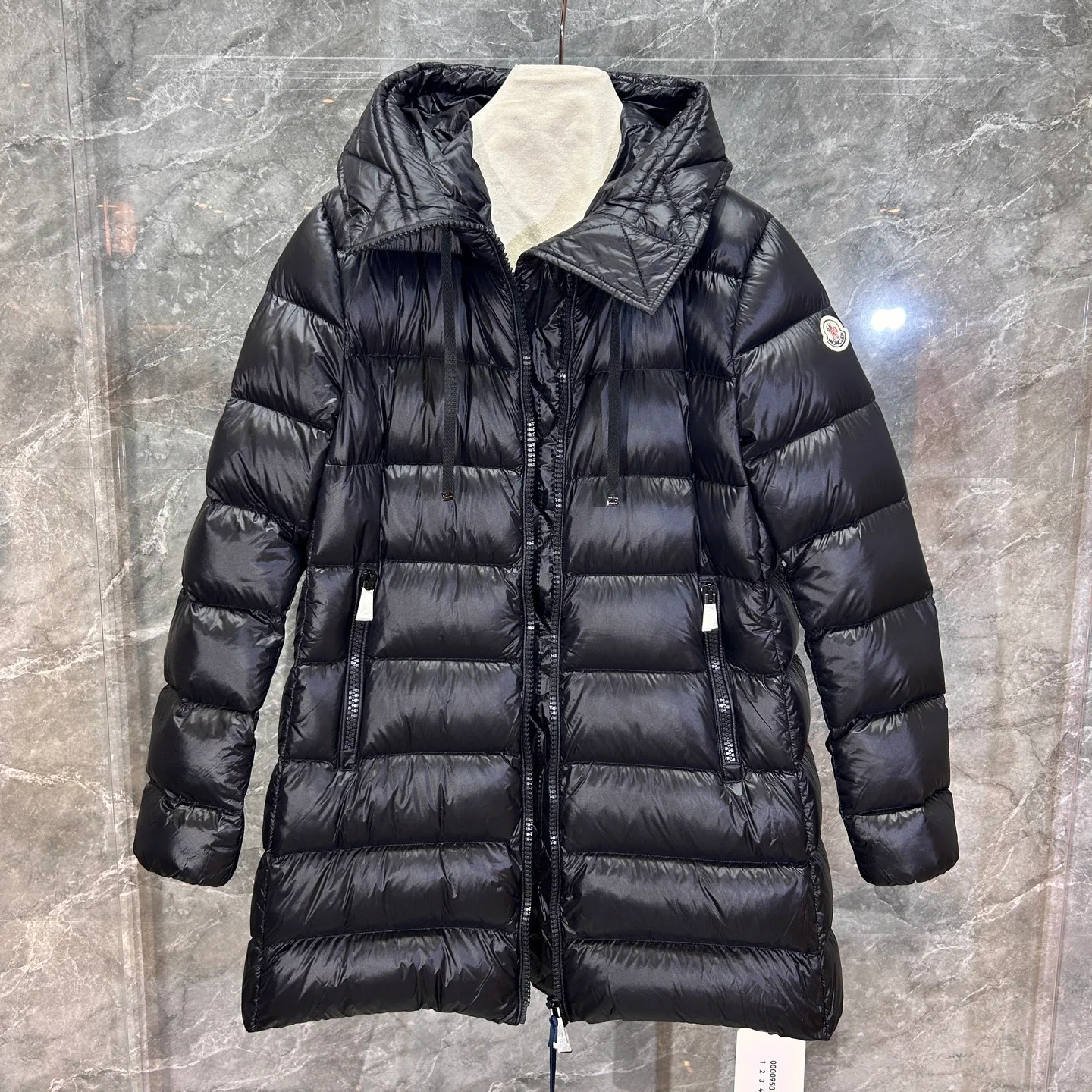 Women's Jackets And Down Jackets MONCLER 18184465