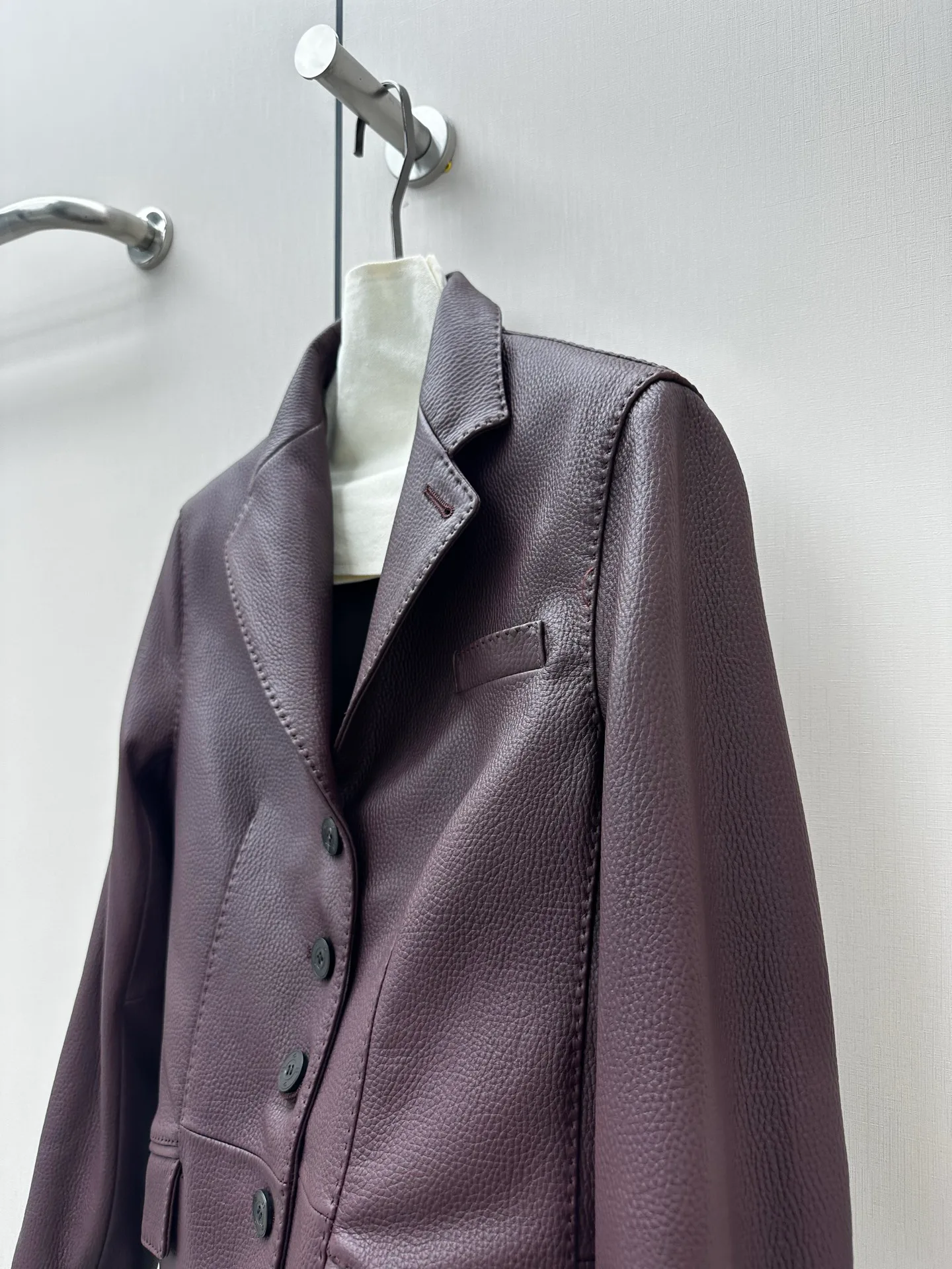 Women's Leather Jackets And Sheepskin Coats HERMES 17341009