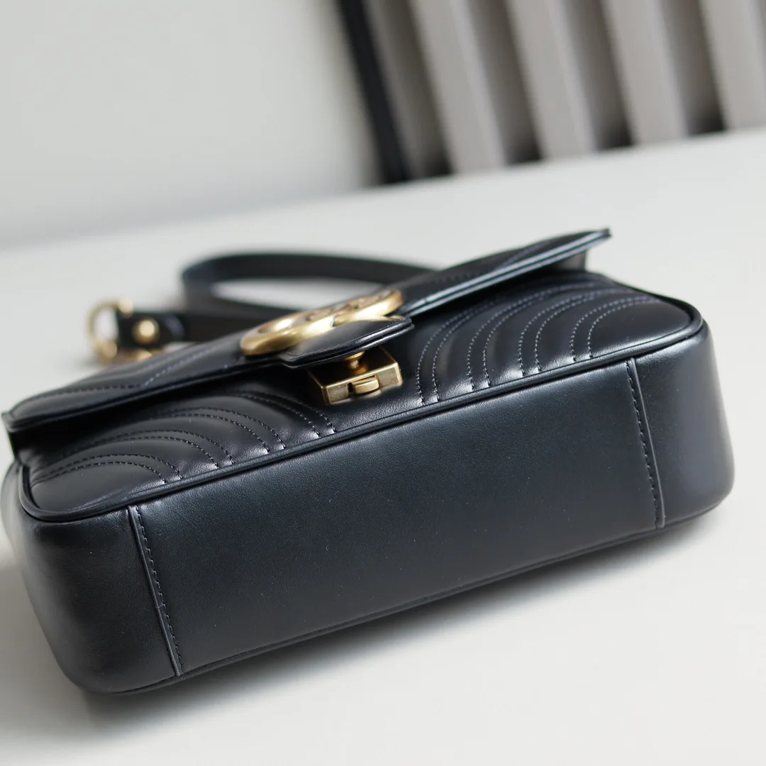 Women's Classic Handbags GUCCI 17904034