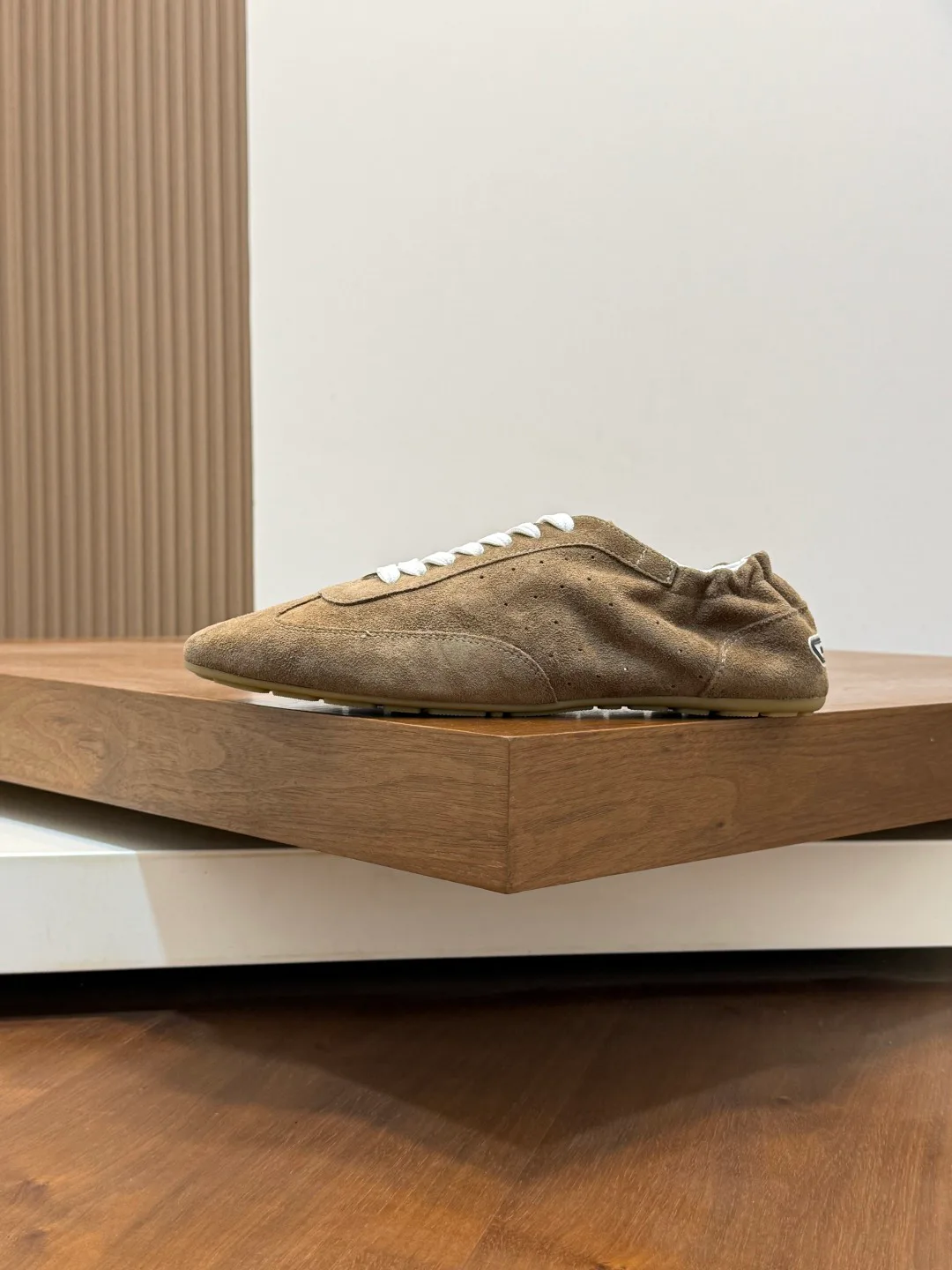 Men's Sneakers SAINT LAURENT 17864618