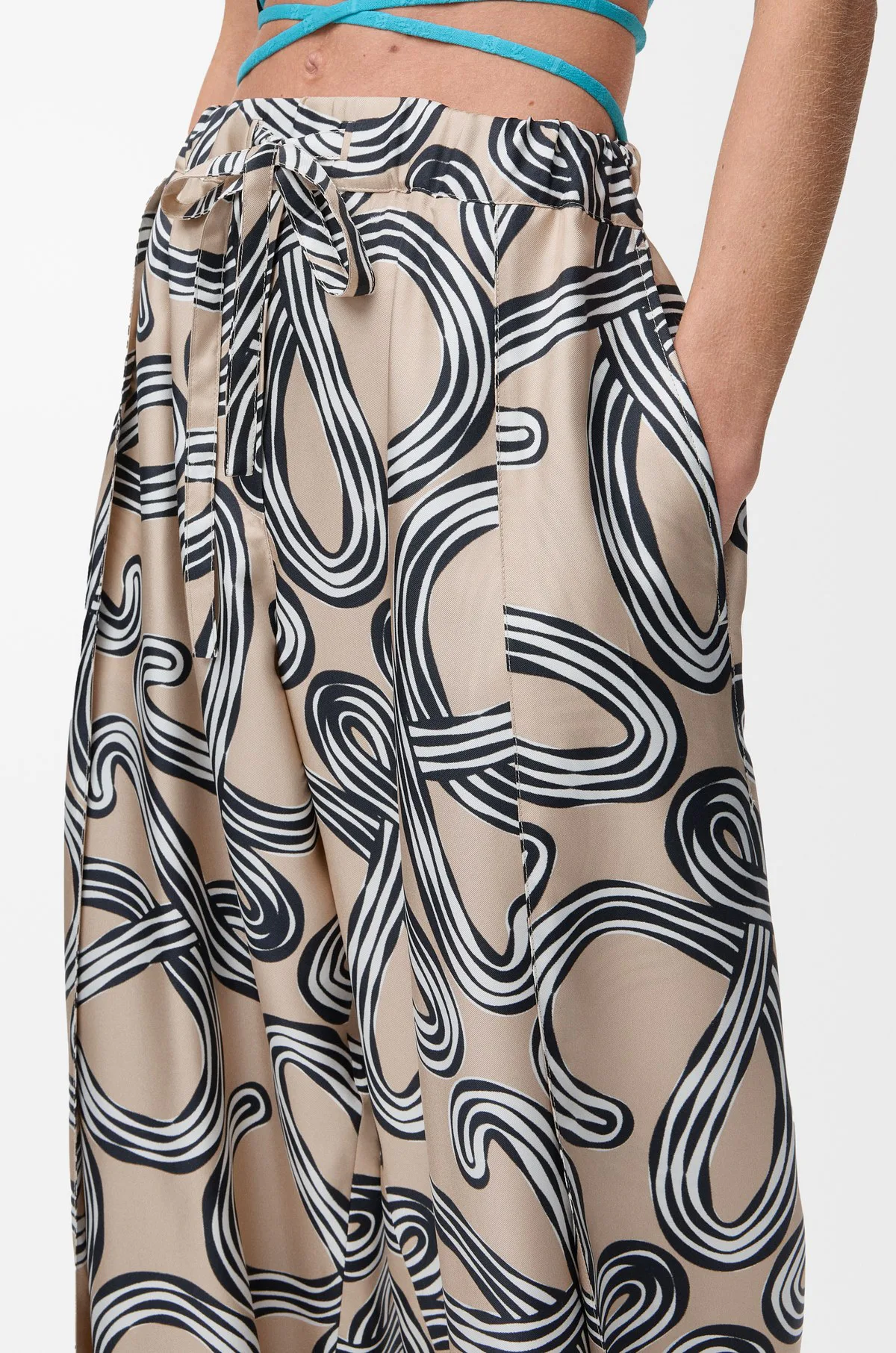Women's Trousers LOEWE 17521716