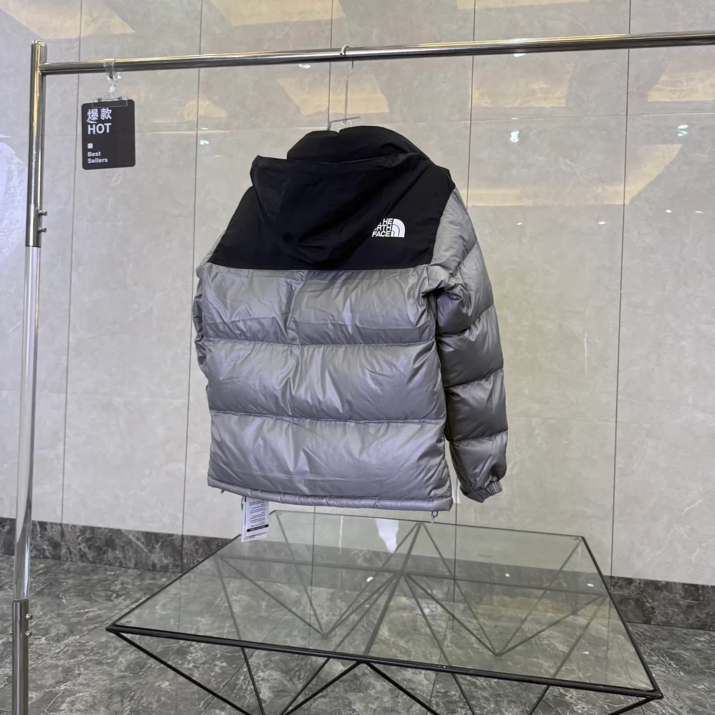 Куртки И Пуховики Мужские The North Face 18615382