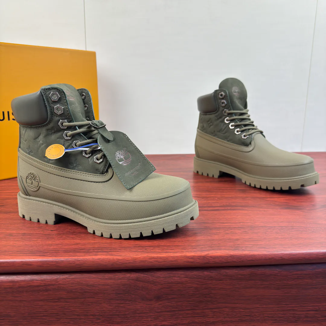 Men's Ankle Boots LOUIS VUITTON 18230770